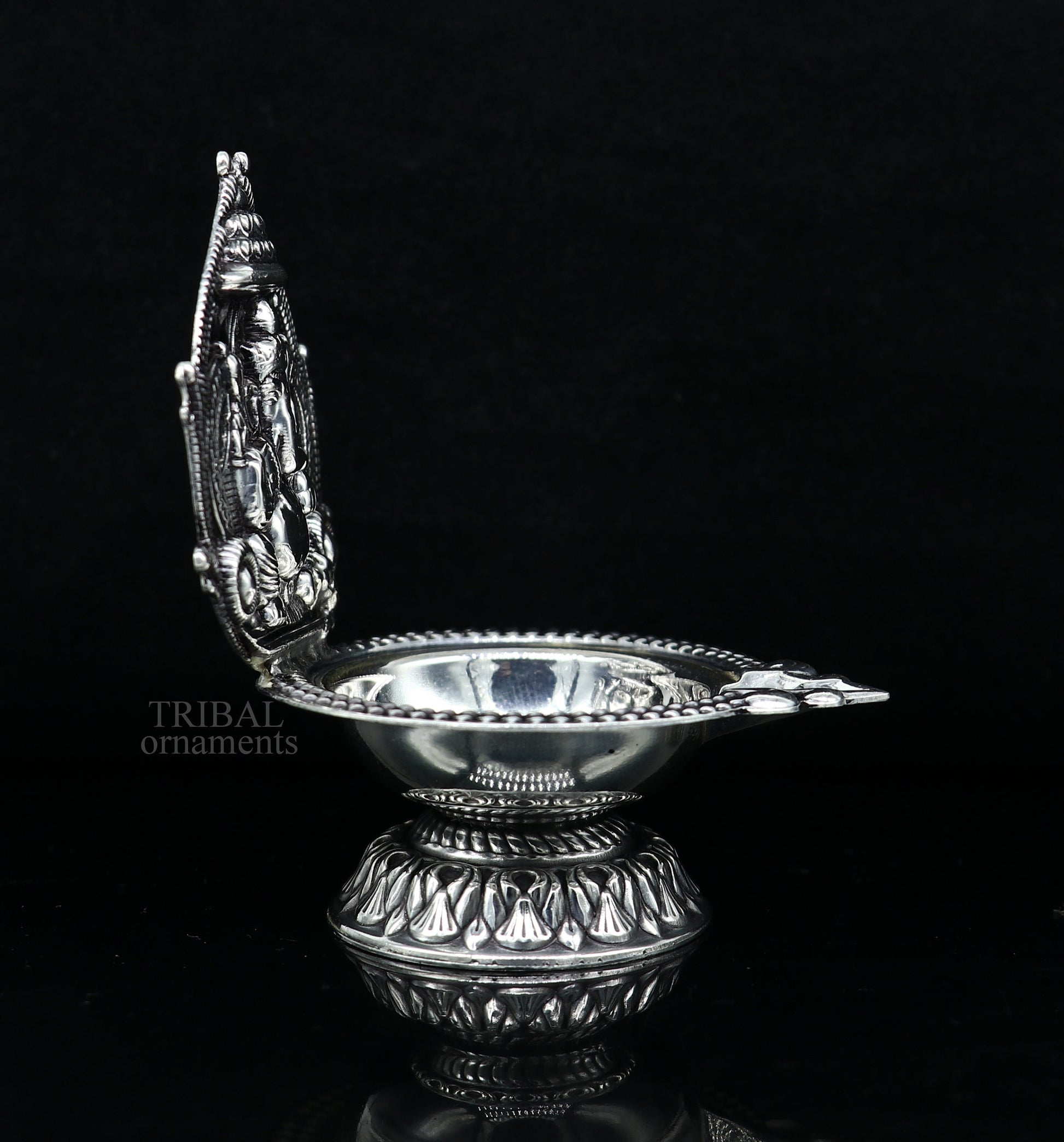 925 sterling silver vintage antique design lord Ganesha design oil lamp, excellent temple jewelry for home temple art from india su669 - TRIBAL ORNAMENTS