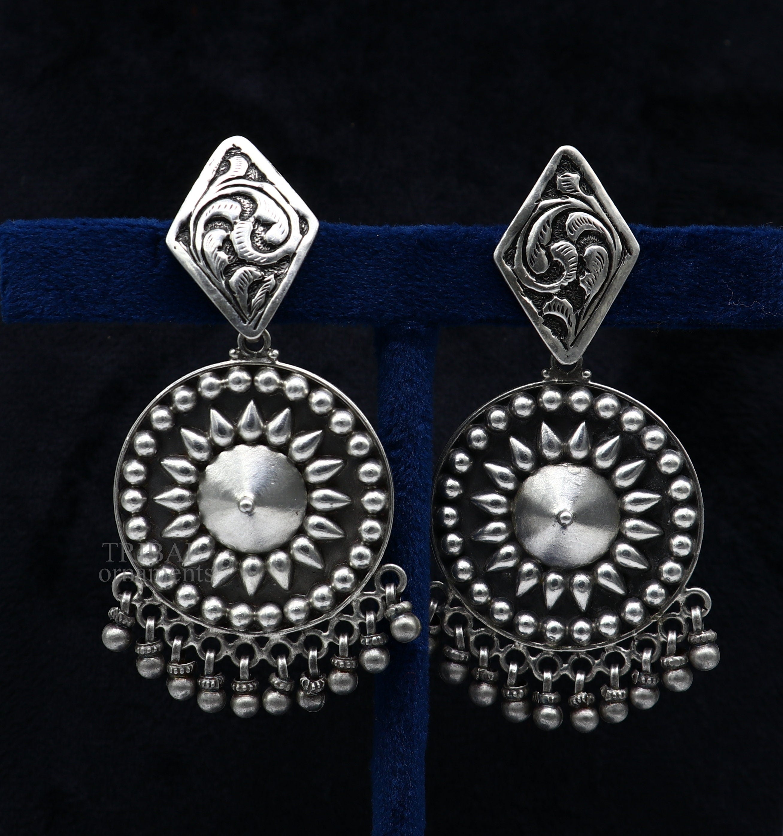 Buy junk jewellery for women silver in India @ Limeroad