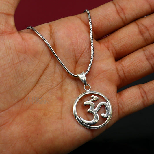 925 sterling silver handmade Hindu mantra 'Aum' OM pendant, amazing stylish good luck pendant personalized jewelry tribal jewelry ssp1593 - TRIBAL ORNAMENTS