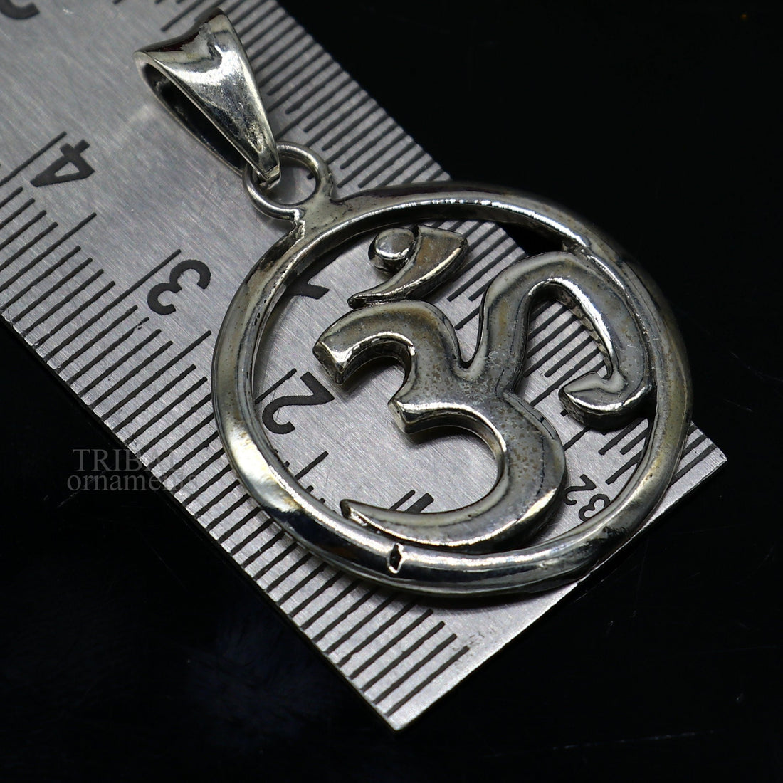 925 sterling silver handmade Hindu mantra 'Aum' OM pendant, amazing stylish good luck pendant personalized jewelry tribal jewelry ssp1593 - TRIBAL ORNAMENTS