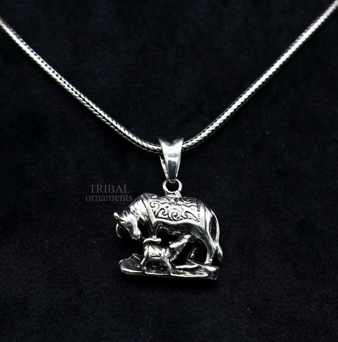 925 sterling silver handmade elegant divine kamdhenu cow with calf pendant, amazing cow and calf pendant attractive pendant ssp1568 - TRIBAL ORNAMENTS