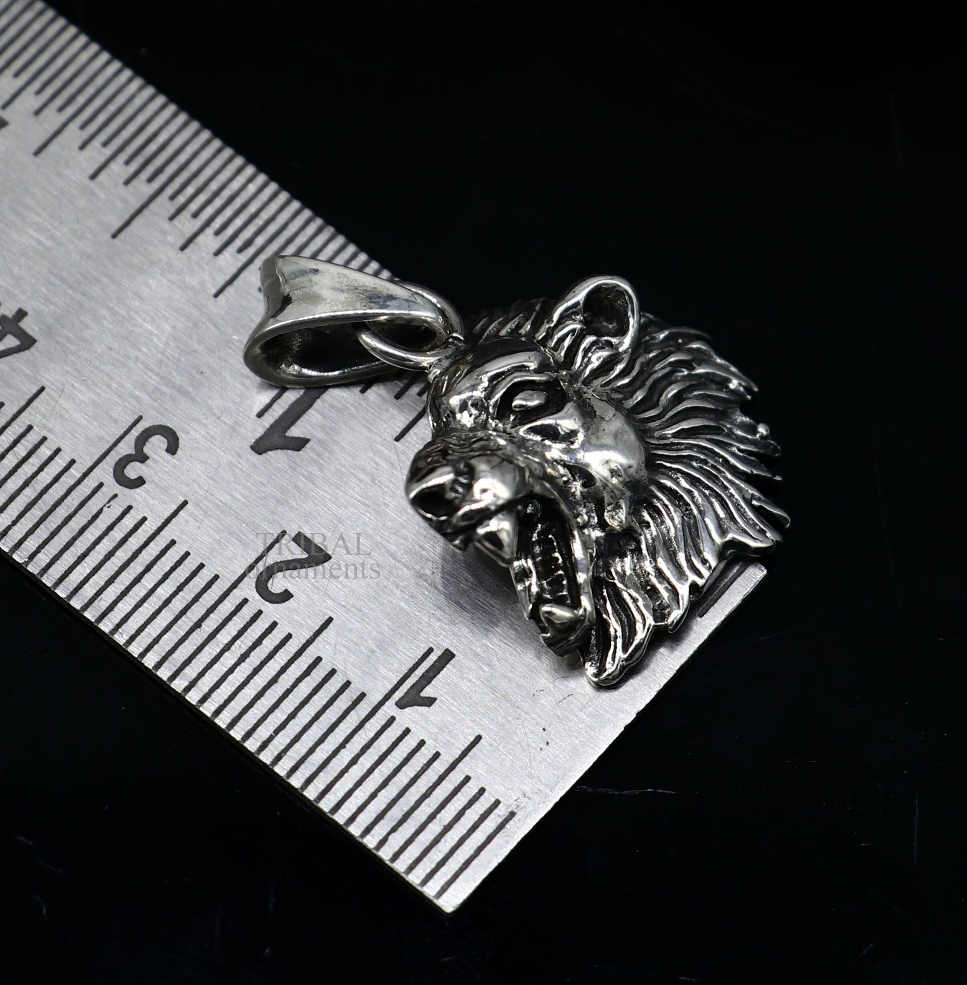 Elegant divine 925 sterling silver handmade lion face design pendant solid pendant, best unisex gifting jewelry from india ssp1573 - TRIBAL ORNAMENTS