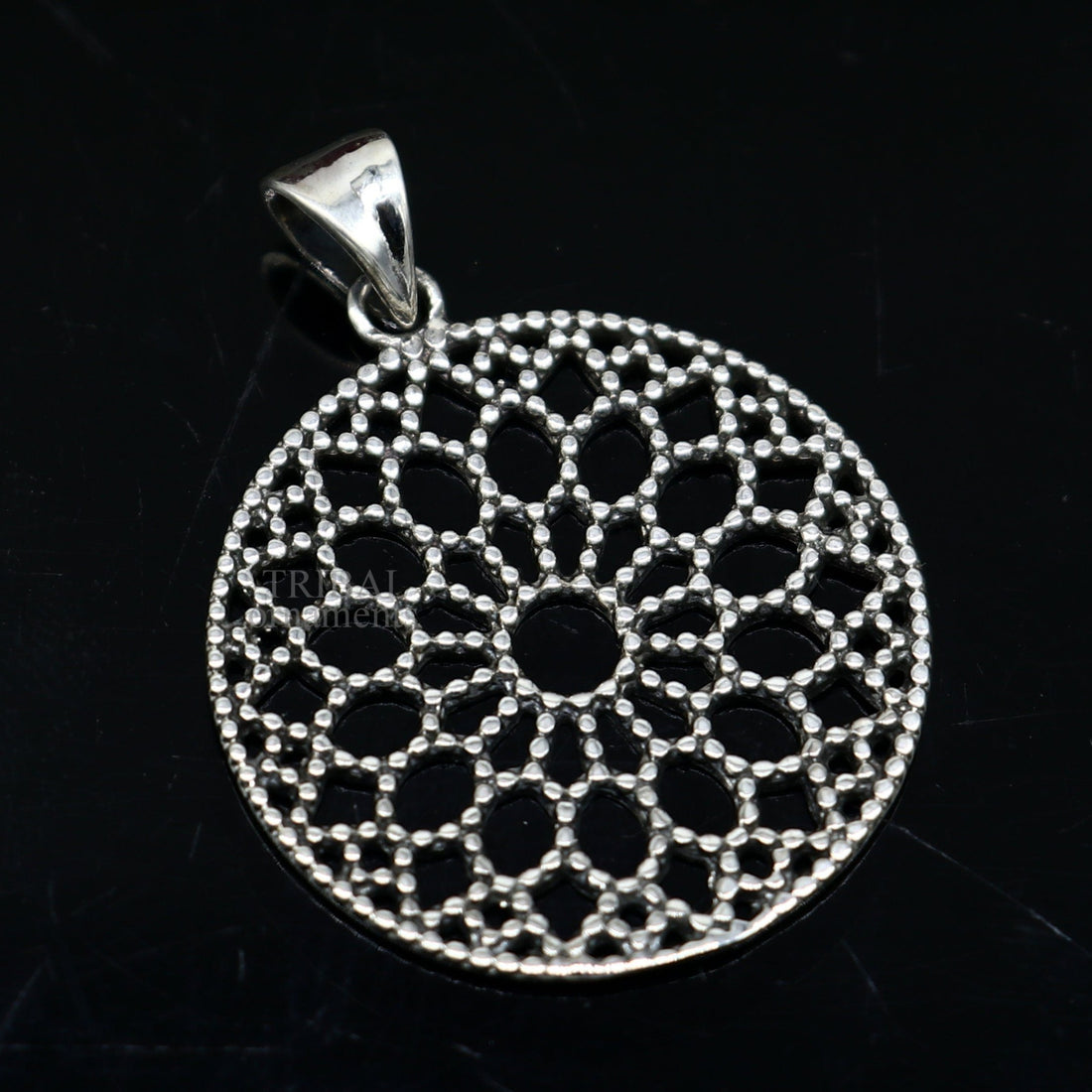 925 sterling silver handmade stylish round floral design small pendant best gifting jewelry from india ssp1600 - TRIBAL ORNAMENTS