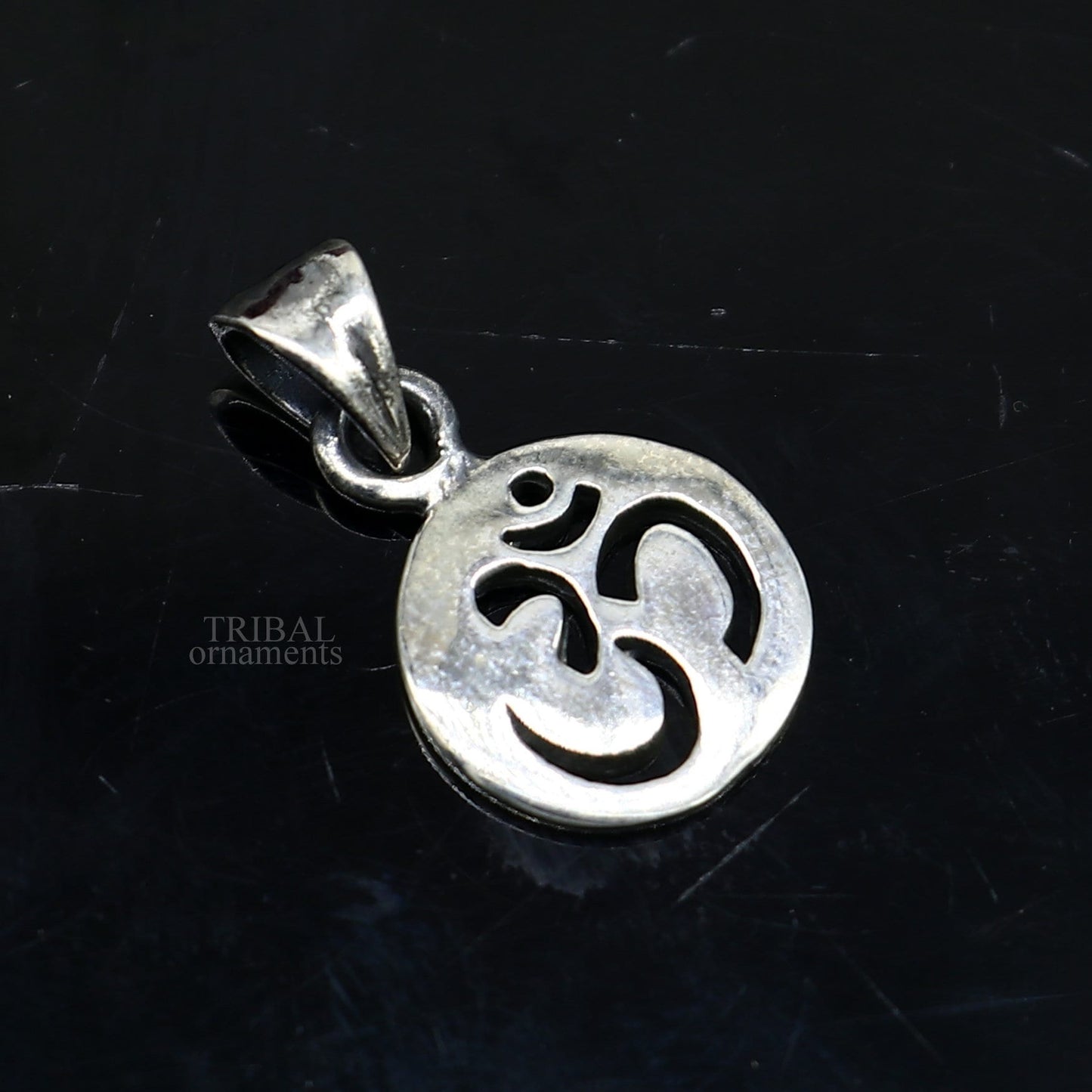 925 sterling silver handmade Hindu mantra 'Aum' OM pendant, amazing stylish unisex pendant personalized jewelry tribal jewelry ssp1655 - TRIBAL ORNAMENTS