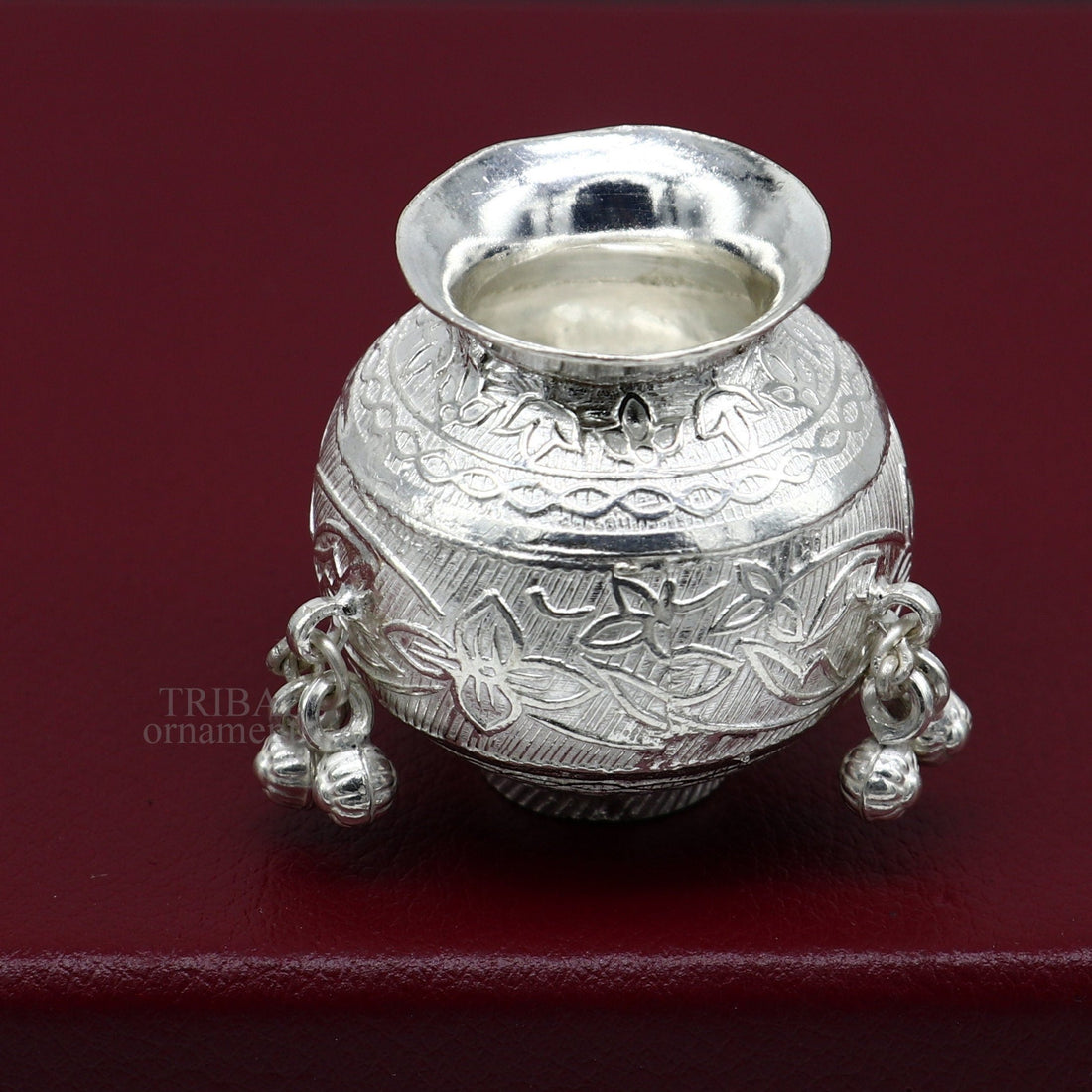 Exclusive 925 sterling silver handmade plain small Kalash or pot, unique special silver puja article, water or milk kalash pot india su704 - TRIBAL ORNAMENTS