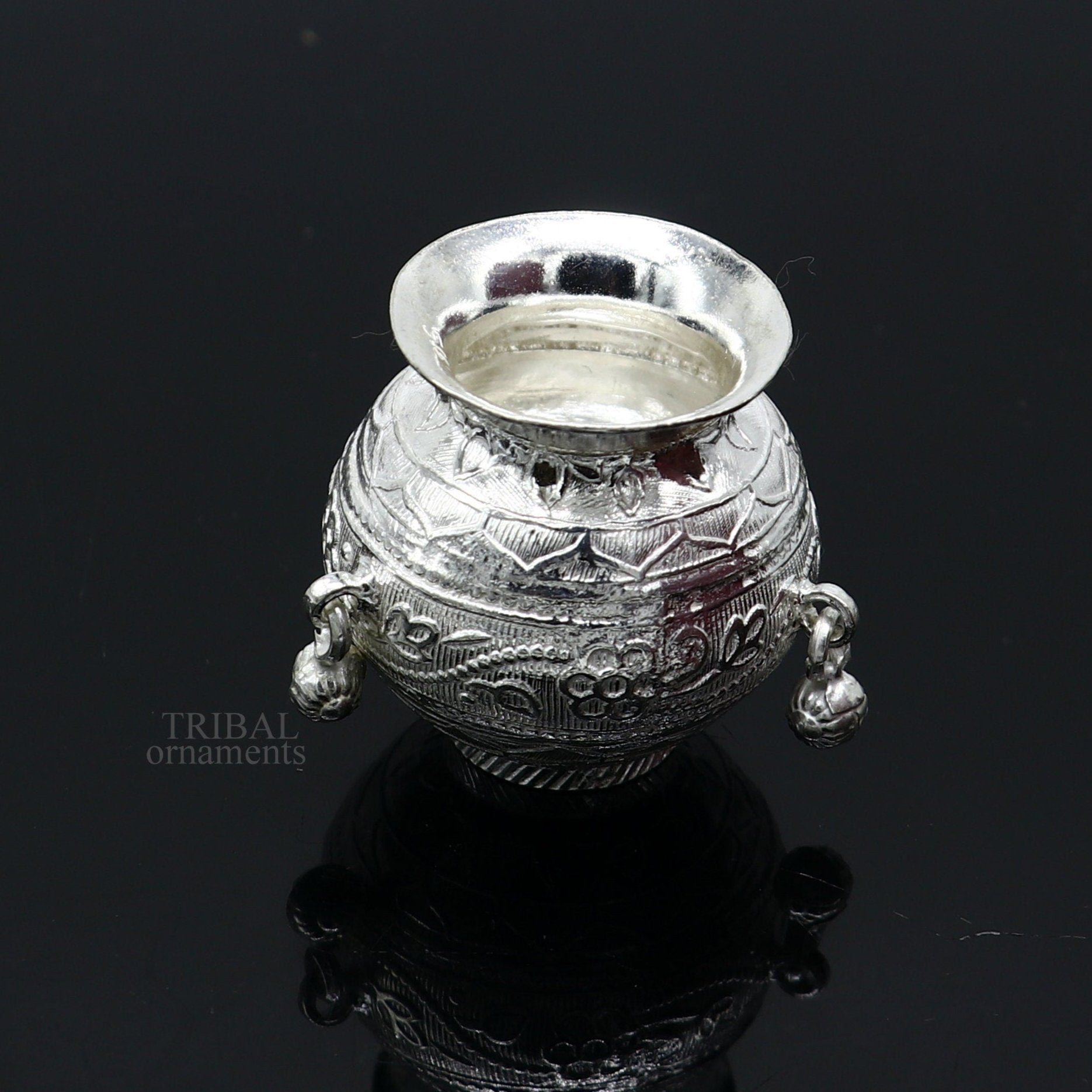 Exclusive 925 sterling silver handmade plain small Kalash or pot, unique special silver puja article, water or milk kalash pot india su705 - TRIBAL ORNAMENTS