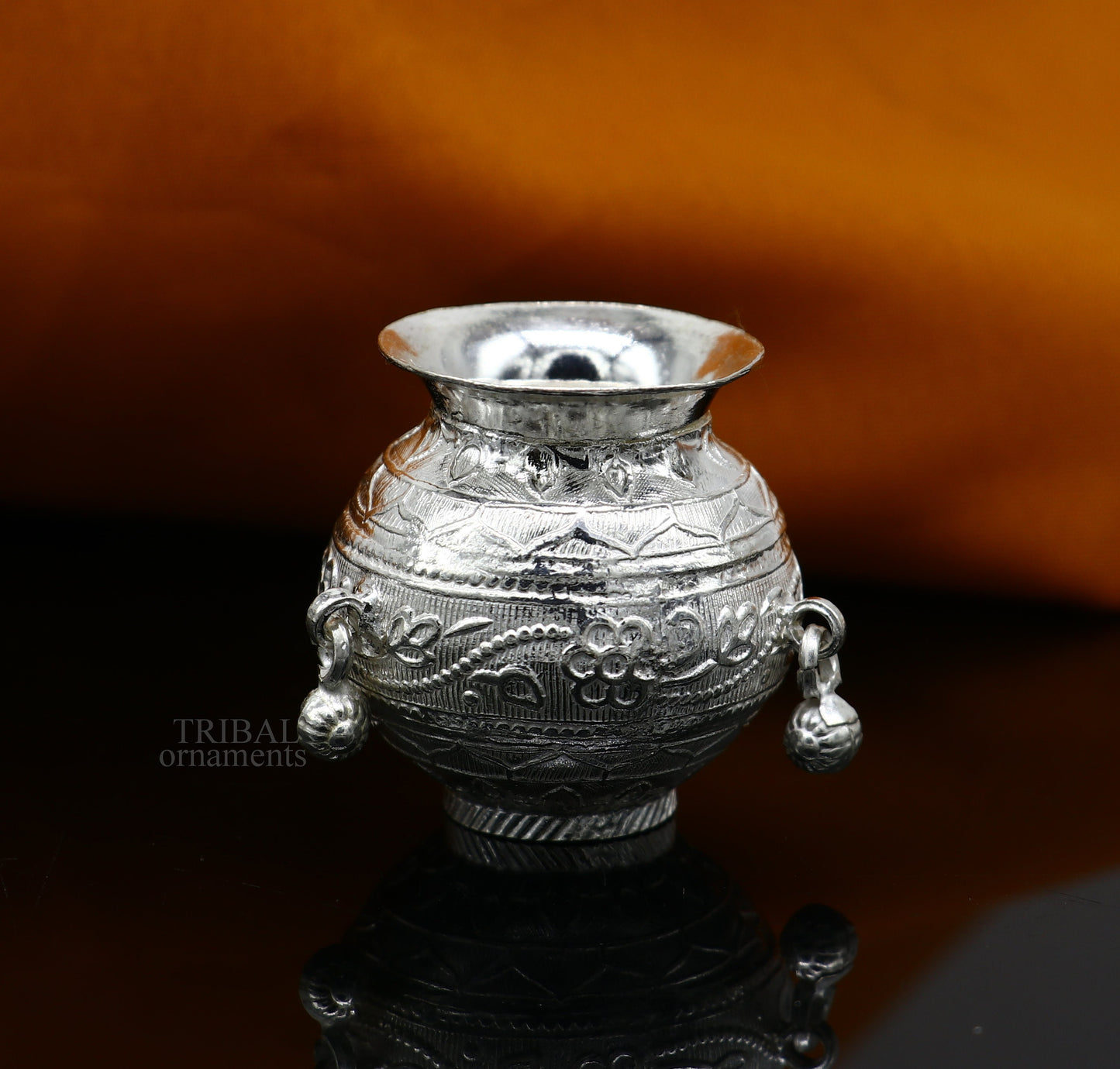 Exclusive 925 sterling silver handmade plain small Kalash or pot, unique special silver puja article, water or milk kalash pot india su705 - TRIBAL ORNAMENTS