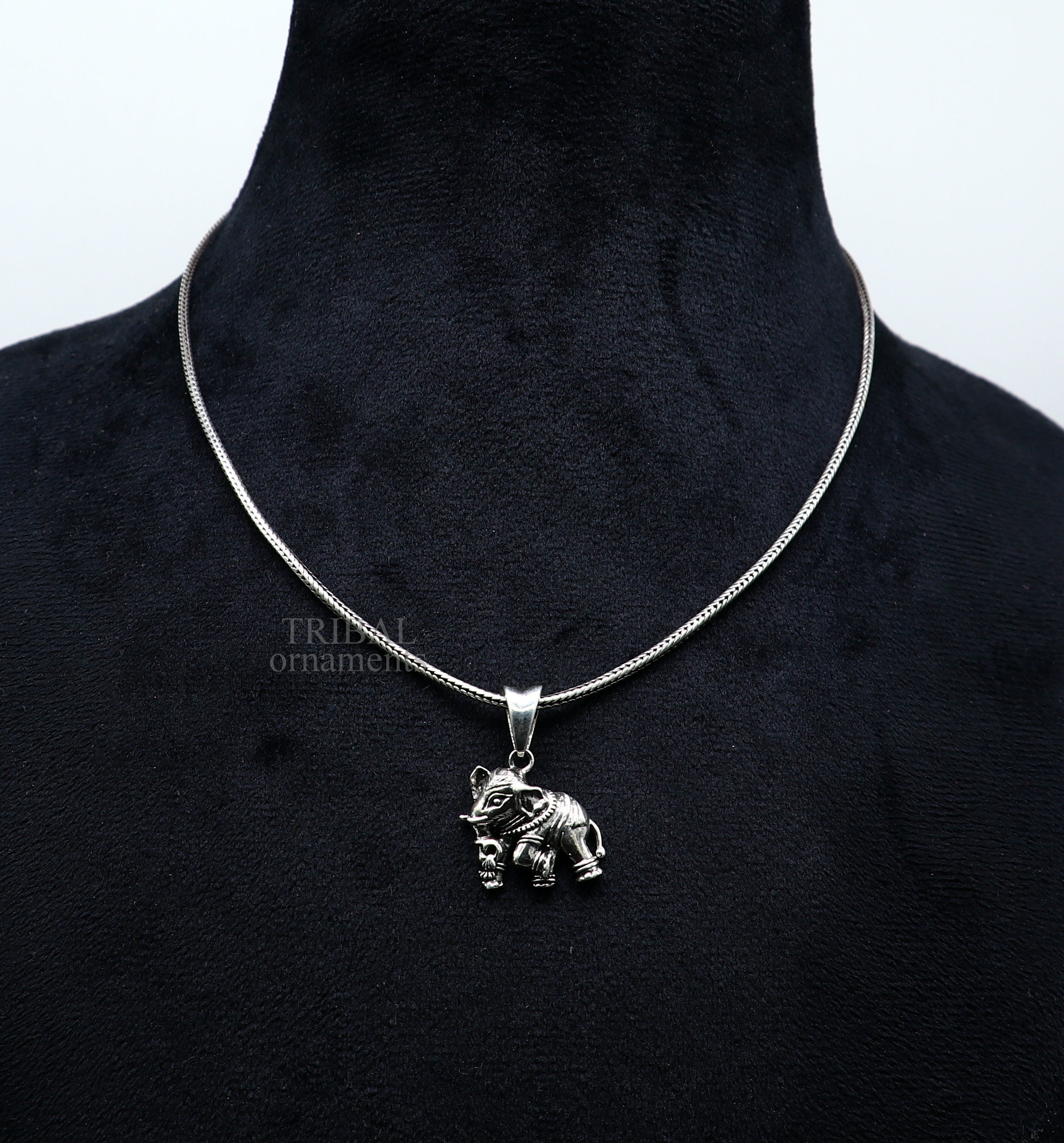Buy Silver Necklaces & Pendants for Women by Mannash Online | Ajio.com