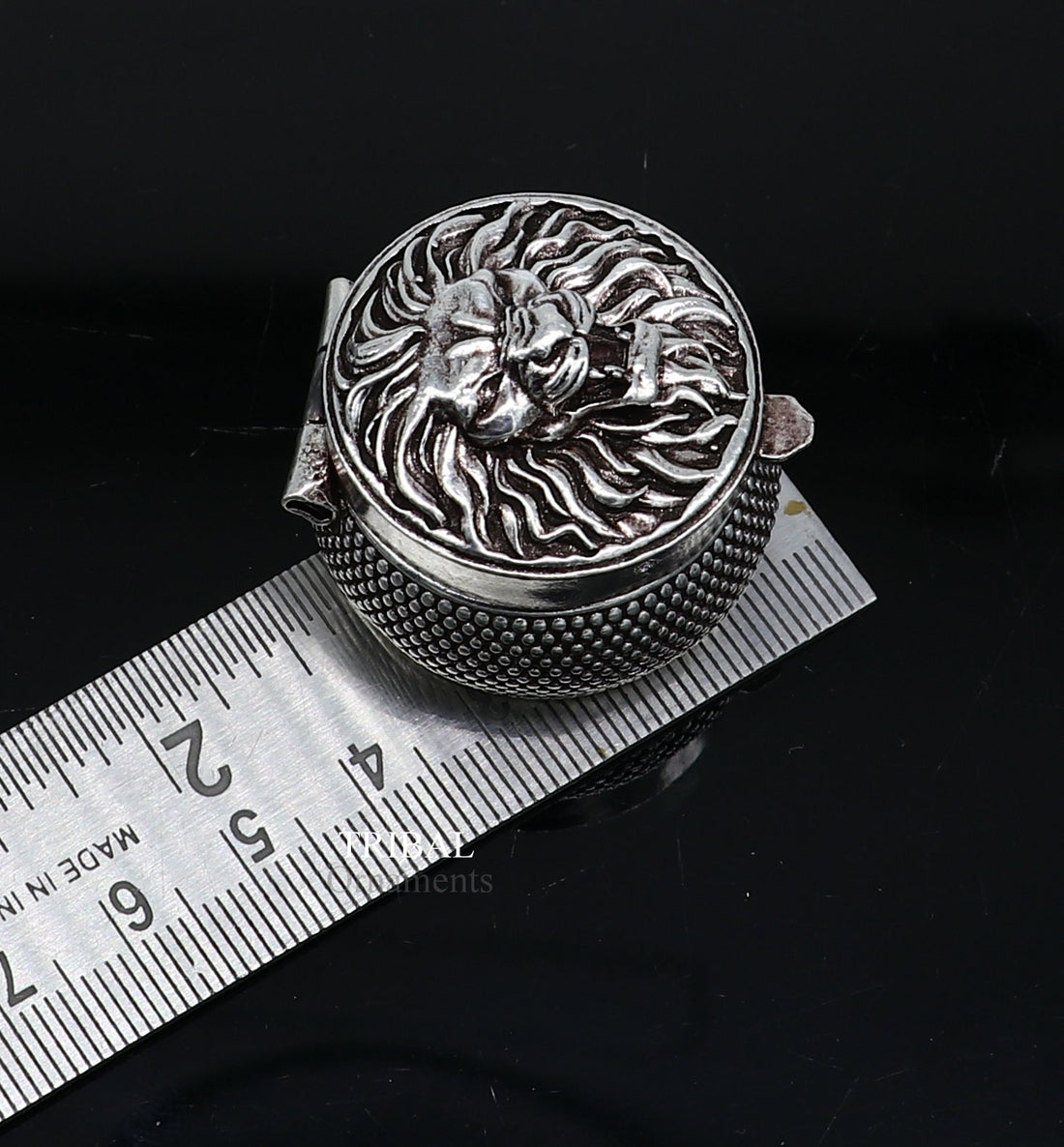 Vintage lion design Sterling silver handmade trinket box, eye kajal box, kumkum box, sindur box, best brides gift stb348 - TRIBAL ORNAMENTS