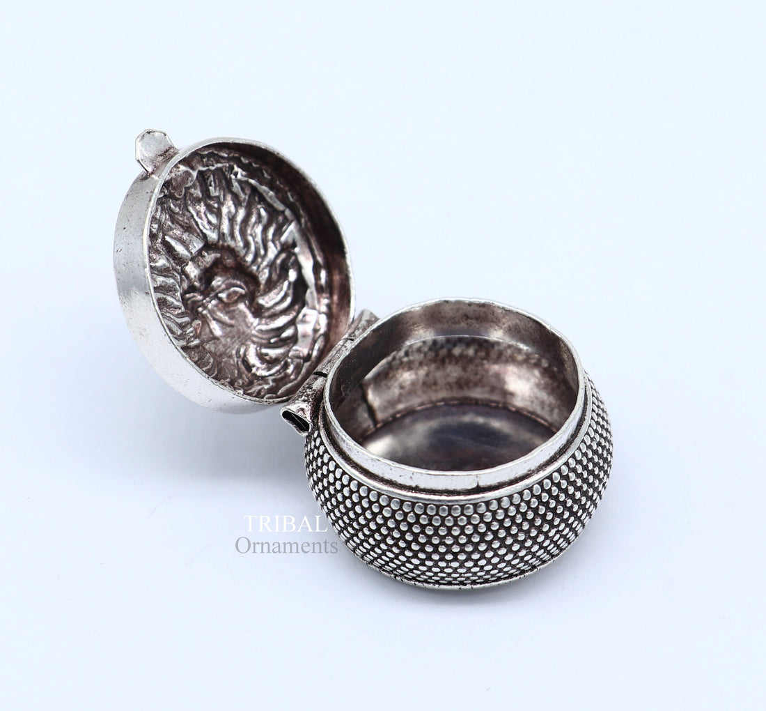 Vintage lion design Sterling silver handmade trinket box, eye kajal box, kumkum box, sindur box, best brides gift stb348 - TRIBAL ORNAMENTS