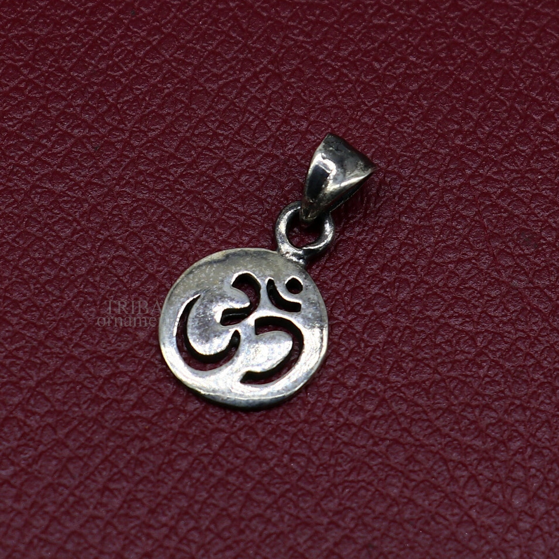 925 sterling silver handmade Hindu mantra 'Aum' OM pendant, amazing stylish unisex pendant personalized jewelry tribal jewelry ssp1655 - TRIBAL ORNAMENTS