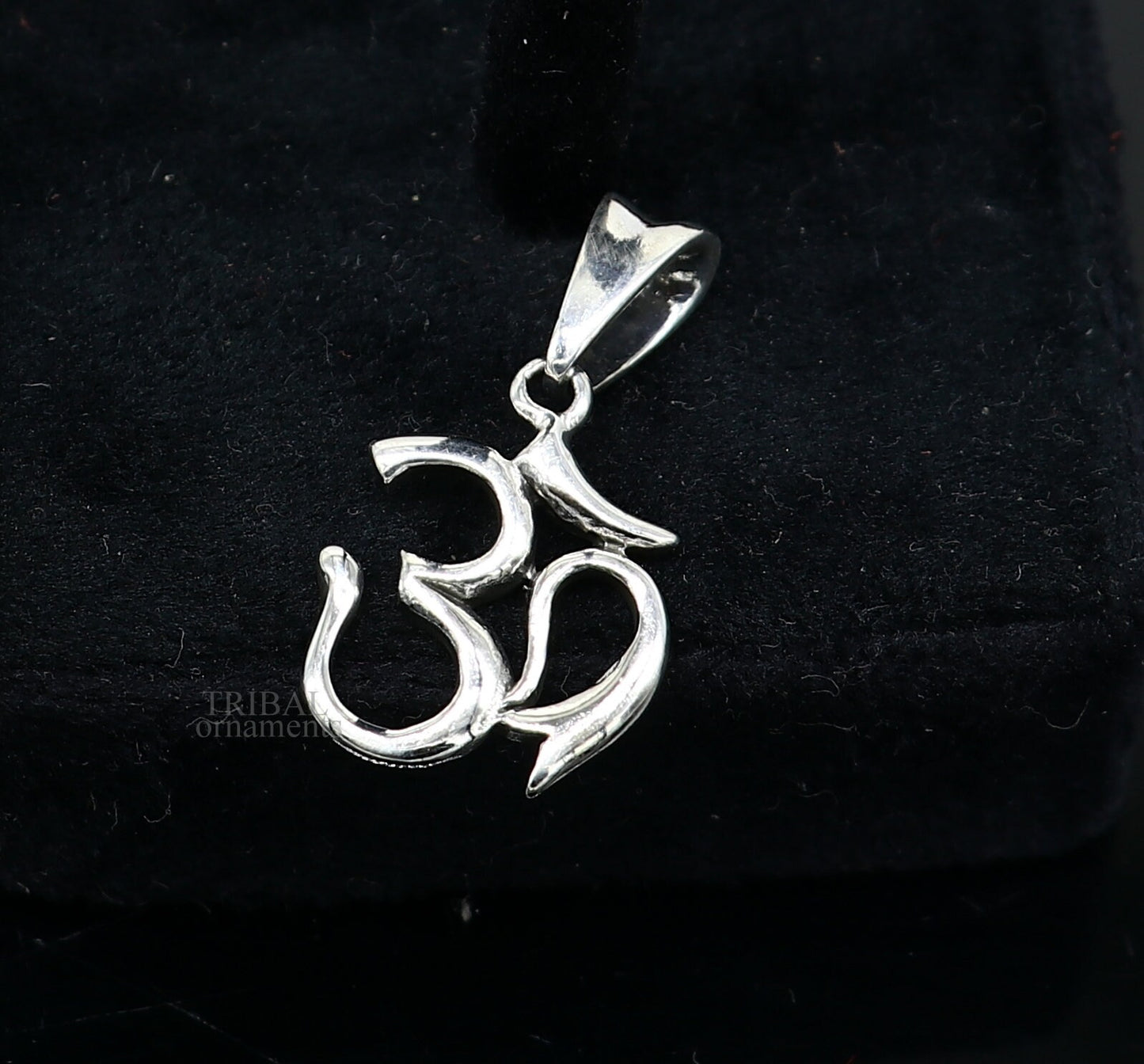 925 sterling silver handmade Hindu mantra 'Aum' OM pendant, amazing stylish unisex pendant personalized jewelry tribal jewelry ssp1585 - TRIBAL ORNAMENTS