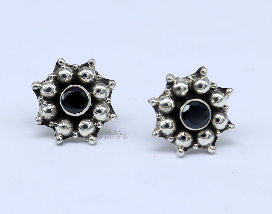 Single Black stone Flower design handmade 925 sterling silver stud earring, best daily use vintage style jewelry from India ear1181 - TRIBAL ORNAMENTS