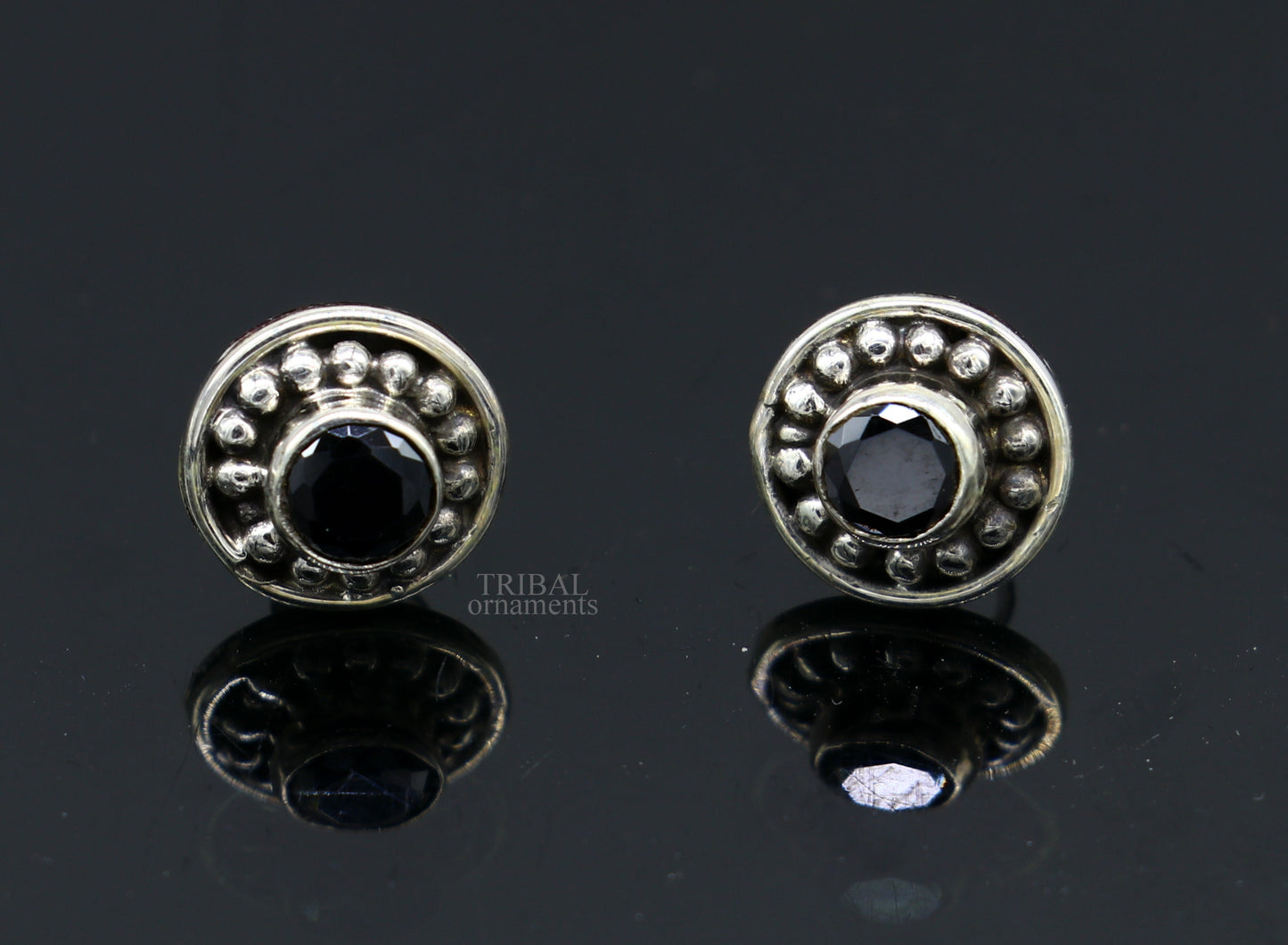 Single Black stone Flower design handmade 925 sterling silver stud earring, best daily use vintage style jewelry from India ear1207 - TRIBAL ORNAMENTS