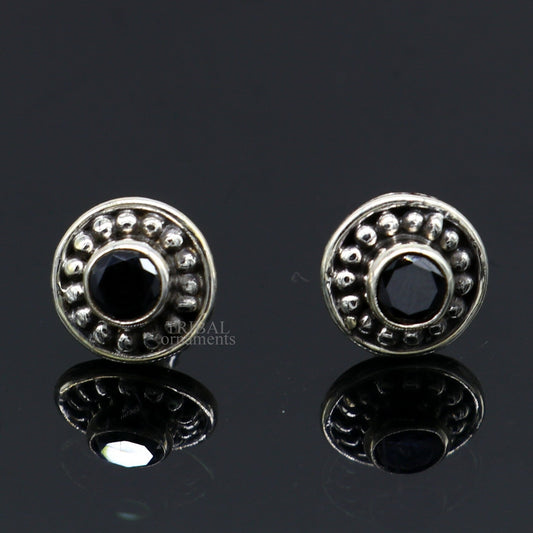 Single Black stone Flower design handmade 925 sterling silver stud earring, best daily use vintage style jewelry from India ear1195 - TRIBAL ORNAMENTS