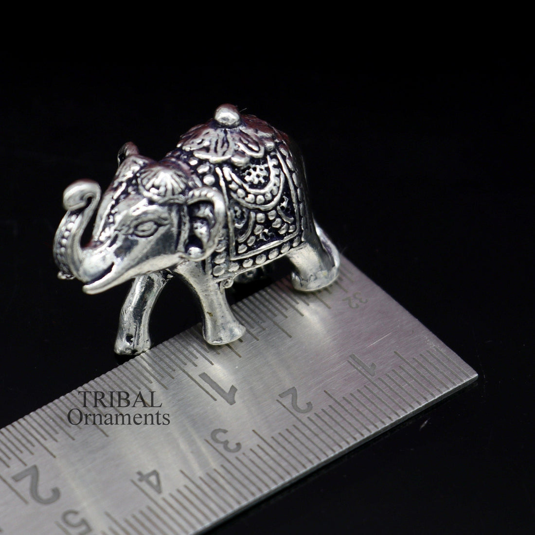 Solid 925 Sterling silver Kandrai work Nakshi design customized Elephant statue, puja article figurine, home décor Diwali puja gift art500 - TRIBAL ORNAMENTS