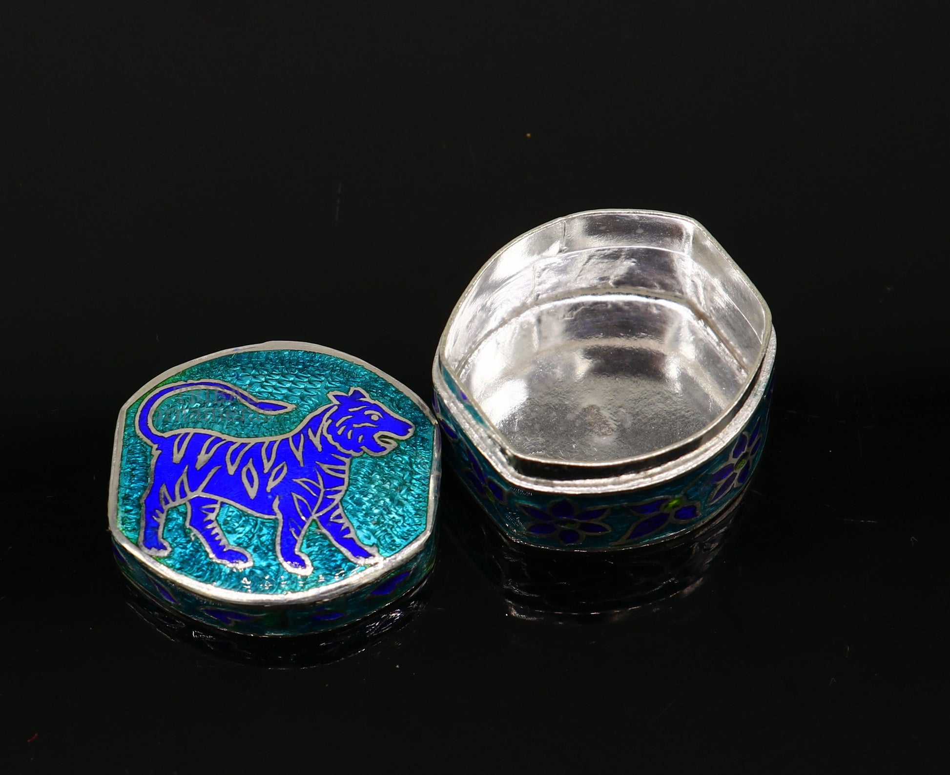 925 sterling silver trinket box, kajal box/casket box brides collection, lion enamel design container box, eyeliner box gifting stb366 - TRIBAL ORNAMENTS