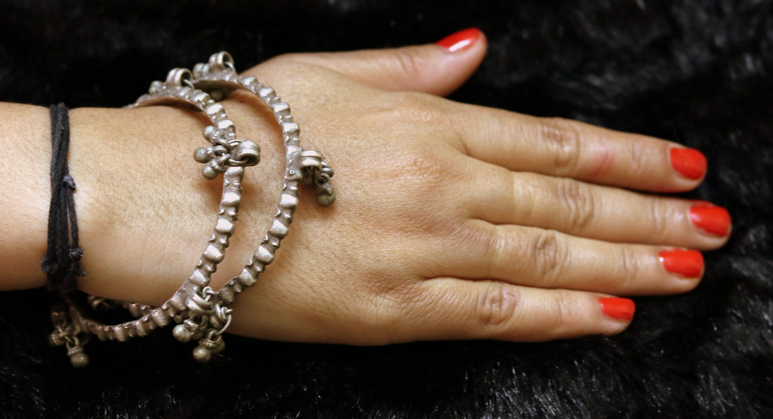 Vintage solid silver old used classical bangles bracelet handmade design with hanging drops traditional ethnic tribal used jewelry sba07 - TRIBAL ORNAMENTS