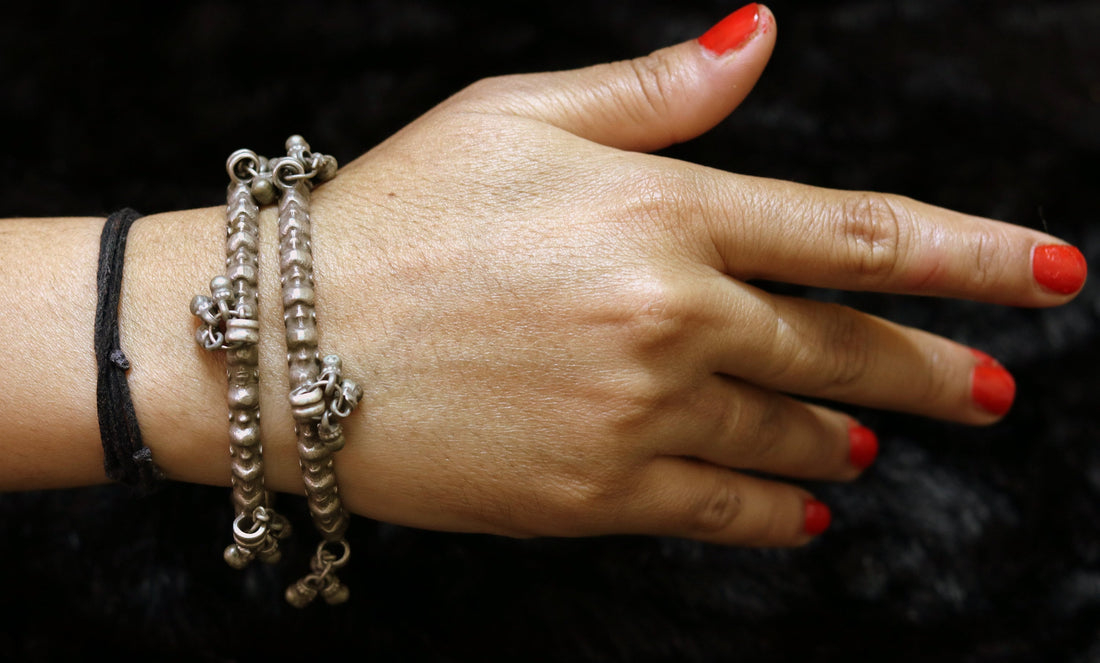 Vintage solid silver old used classical bangles bracelet handmade design with hanging drops traditional ethnic tribal used jewelry sba07 - TRIBAL ORNAMENTS