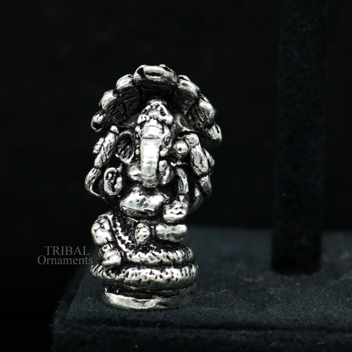 Divine stylish 925 Sterling silver solid small lord Ganesha statue art, best puja figurine for home temple for wealth and prosperity art517 - TRIBAL ORNAMENTS