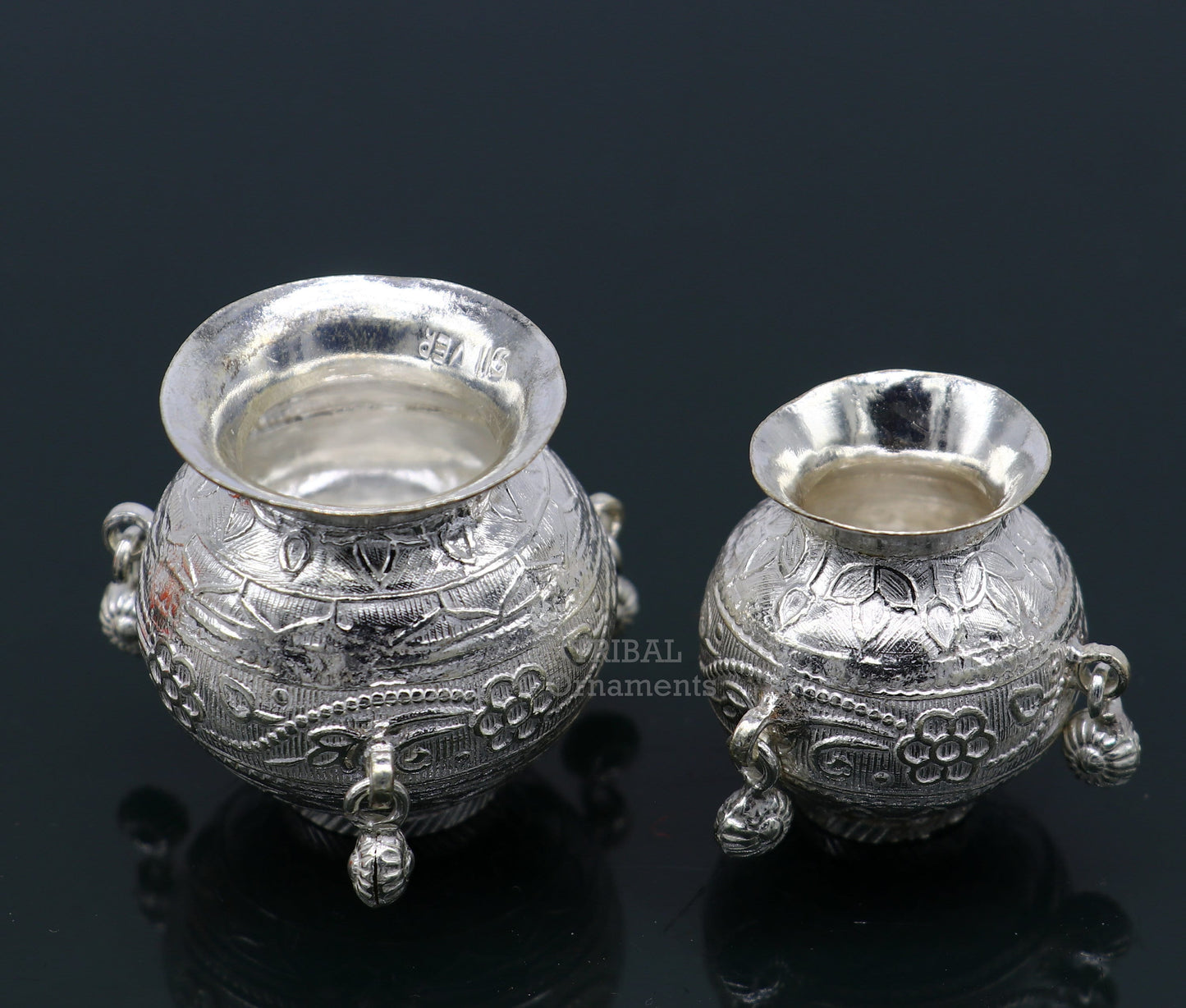 Pure 925 sterling silver handmade plain small Kalash or pot, unique special silver puja article, water or milk kalash pot india su760 - TRIBAL ORNAMENTS