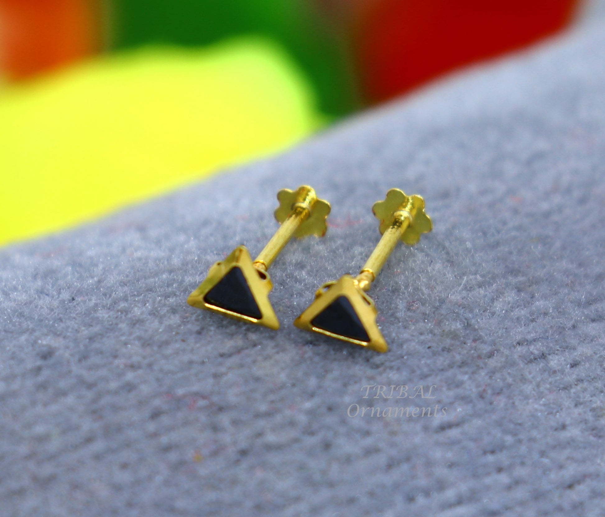 4mm 18kt yellow gold handmade single stone Triangle shape stud earring cartilage earring customized unisex screw back stud jewelry er150 - TRIBAL ORNAMENTS