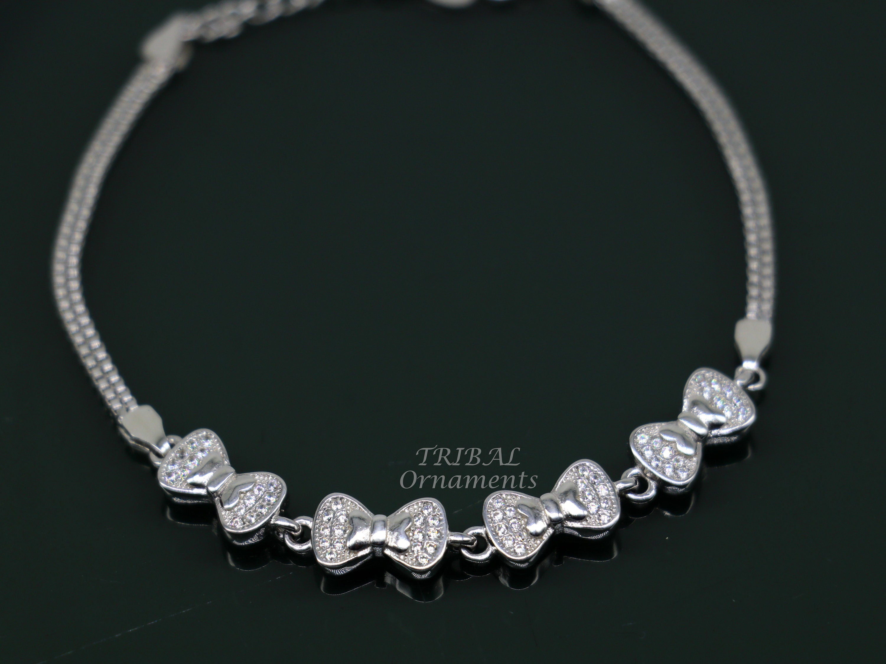 Tennis Bracelet Size Guide: How To Pick The Right Carats? - NETCARAT