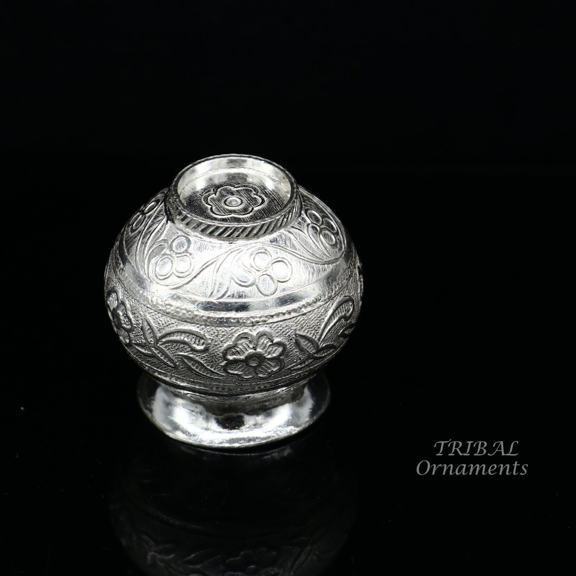 Pure 925 sterling silver handmade plain small Kalash or pot, unique special silver puja article, water or milk kalash pot india su825 - TRIBAL ORNAMENTS