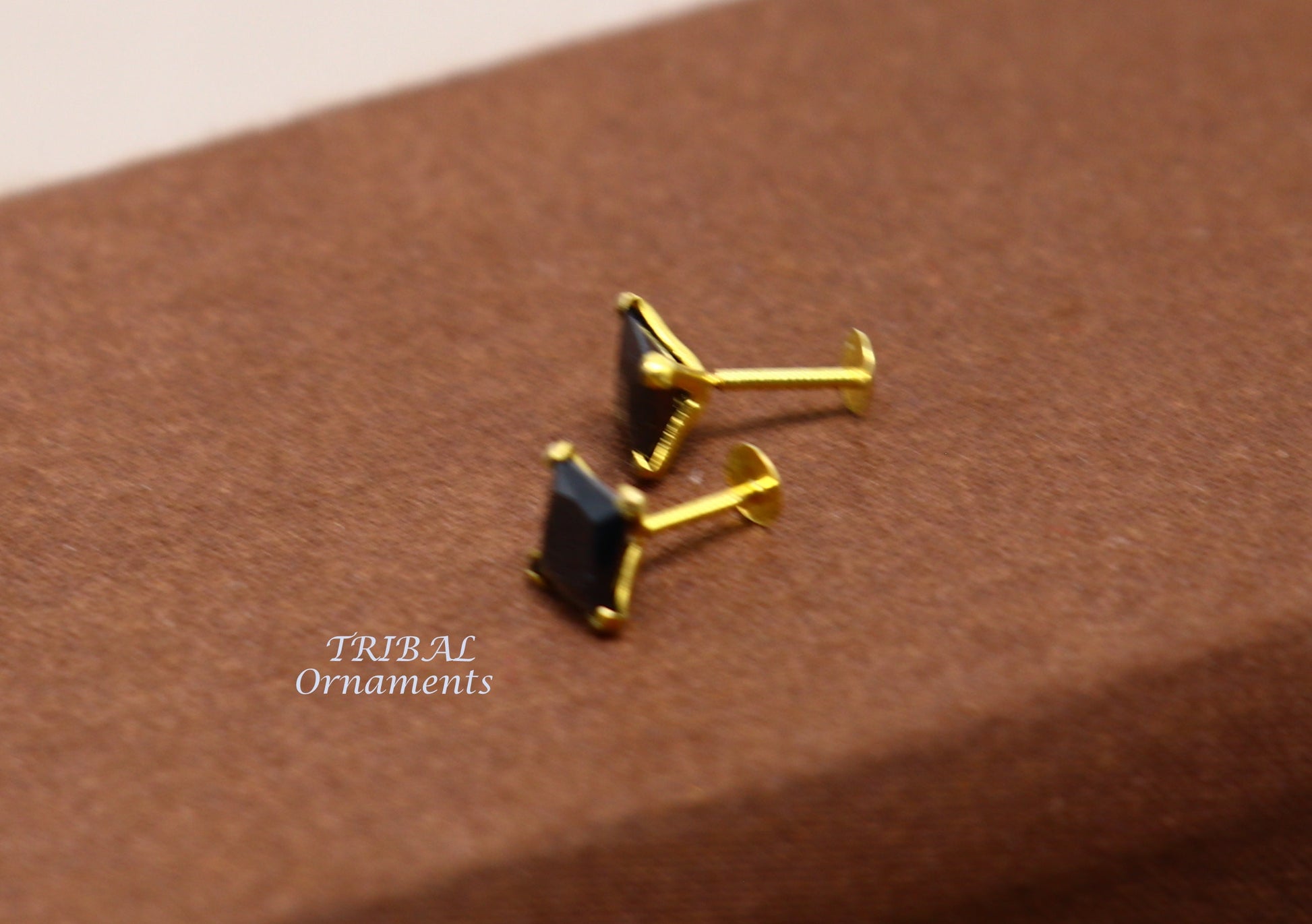 5mm 18kt yellow gold handmade single black stone back screw stud earring cartilage customized unisex jewelry er140 - TRIBAL ORNAMENTS