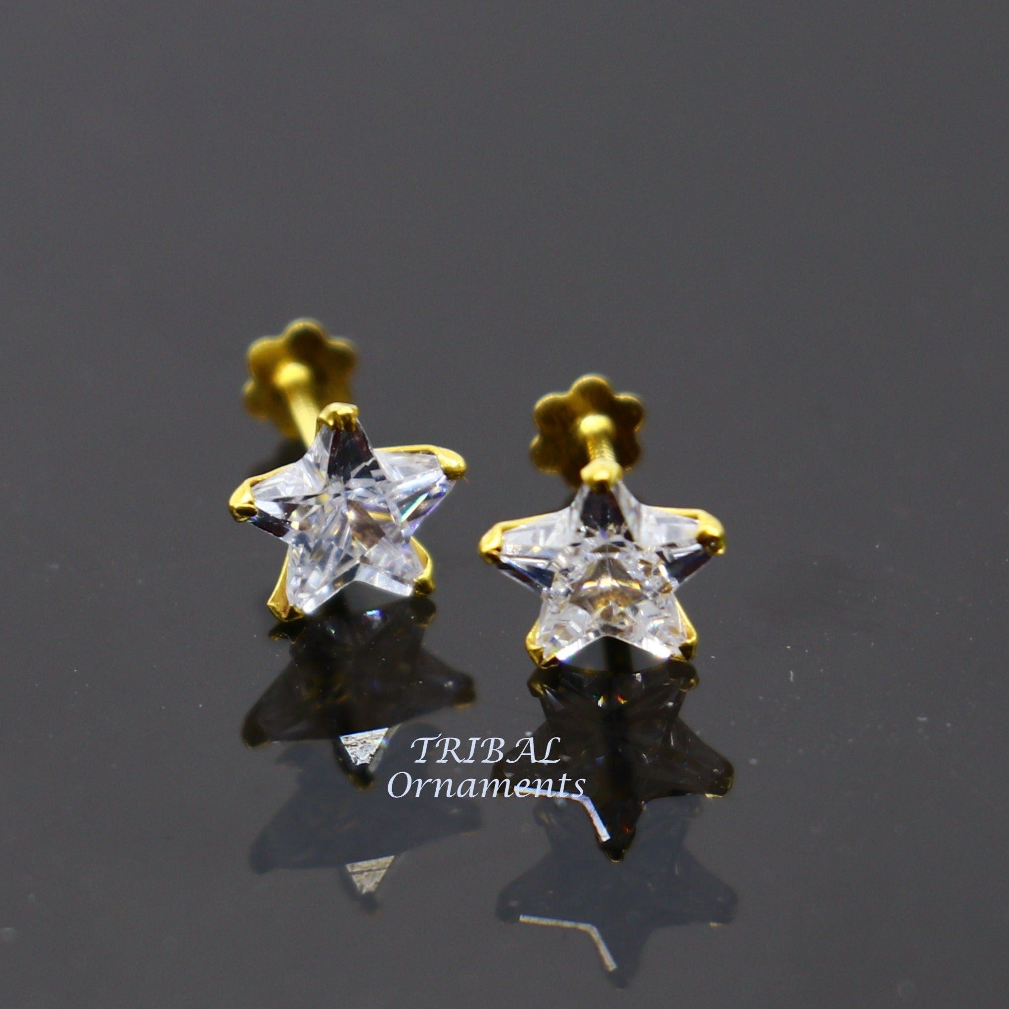 18K Gold Glistening Single Stone Diamond Stud Earrings – atjewels.in