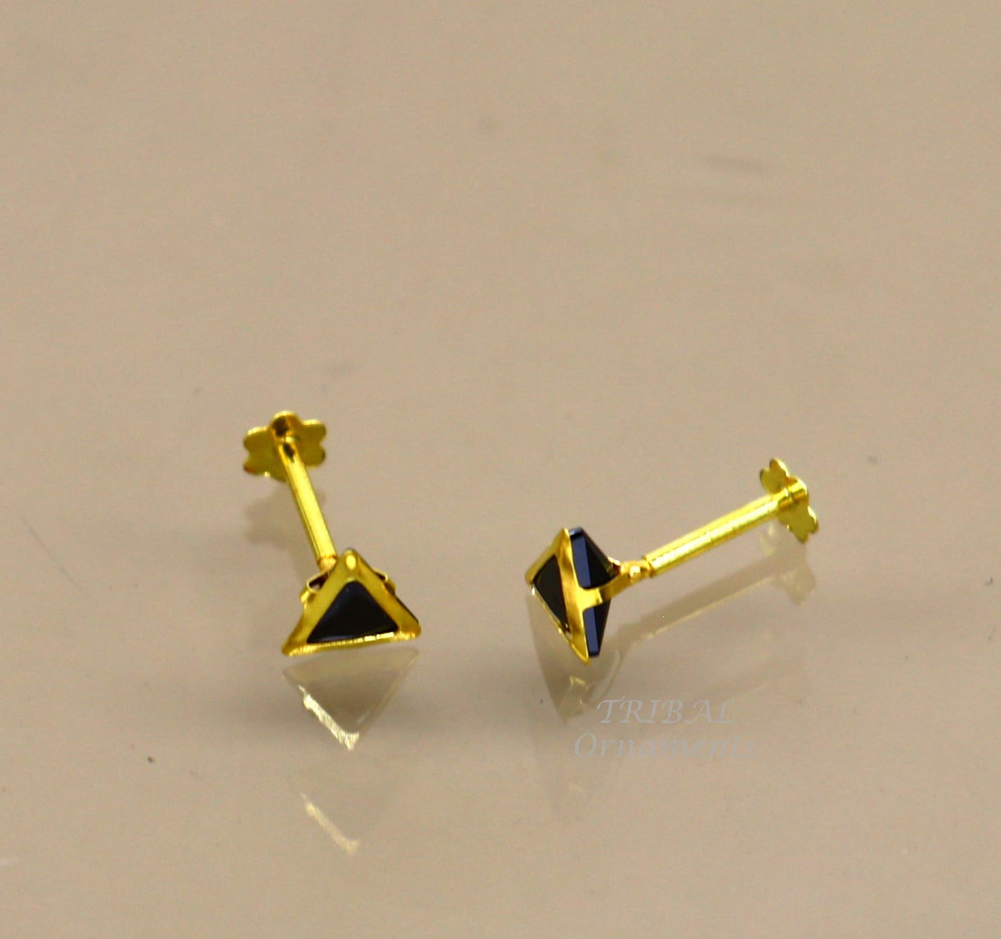 4mm 18kt yellow gold handmade single stone Triangle shape stud earring cartilage earring customized unisex screw back stud jewelry er150 - TRIBAL ORNAMENTS