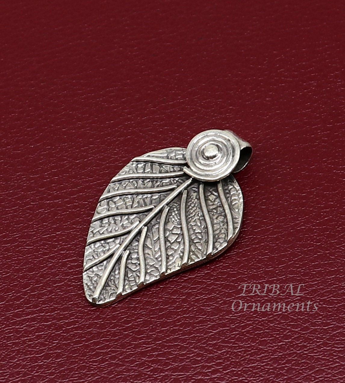 925 sterling silver tree leaf design pendant excellent Vintage chitai/nakshi work design handmade ethnic belly dance jewelry nsp480 - TRIBAL ORNAMENTS