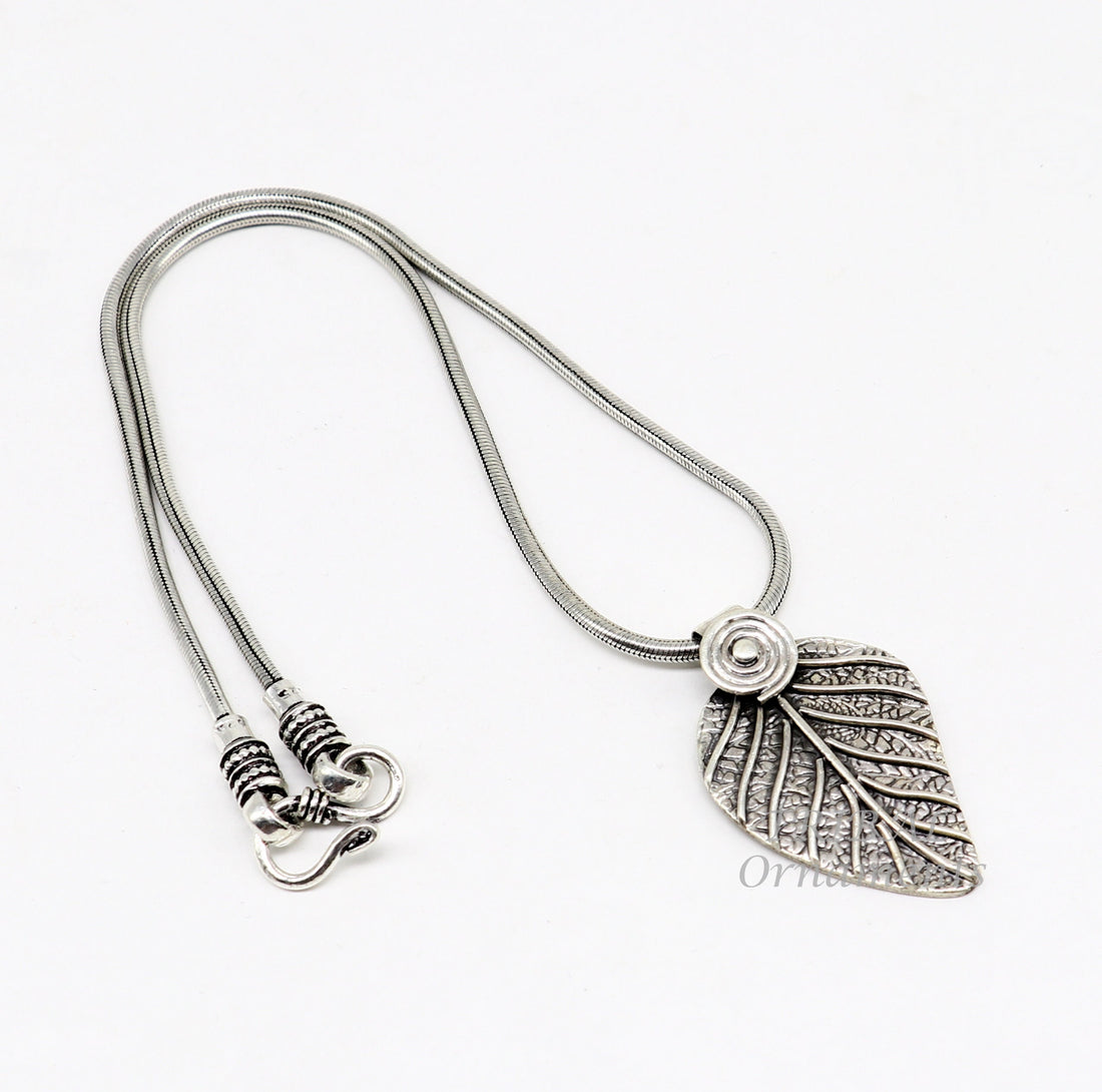 925 sterling silver tree leaf design pendant excellent Vintage chitai/nakshi work design handmade ethnic belly dance jewelry nsp480 - TRIBAL ORNAMENTS