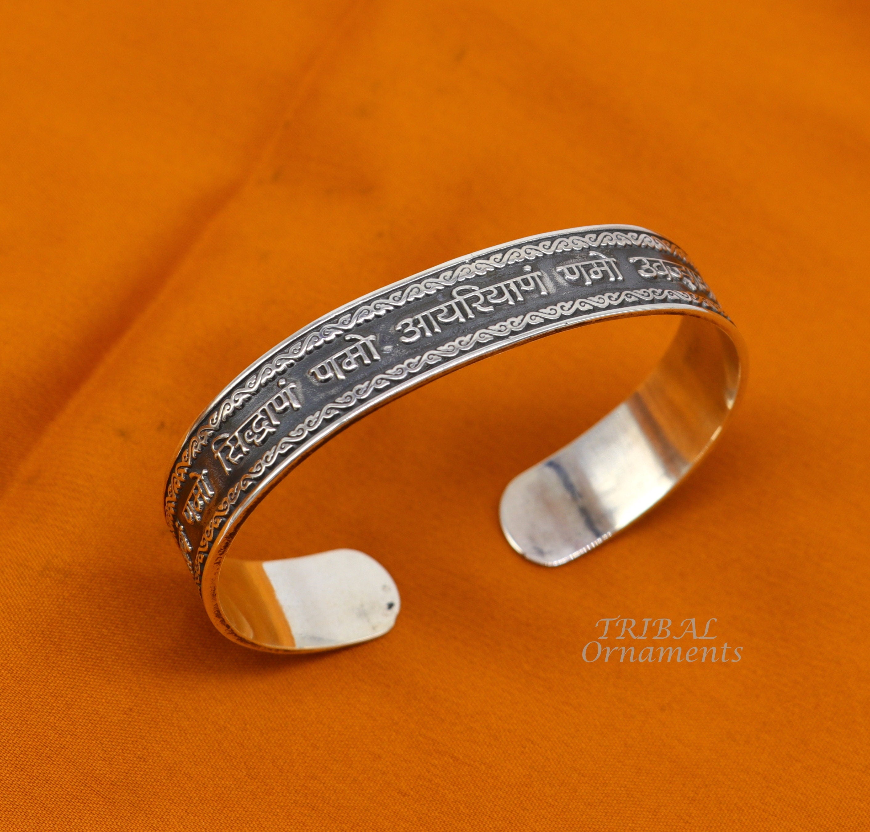 PREMRAJ SHANTILAL JAIN JEWELLERS | Gold bangles design, Gold bangles for  women, Bridal gold jewellery designs