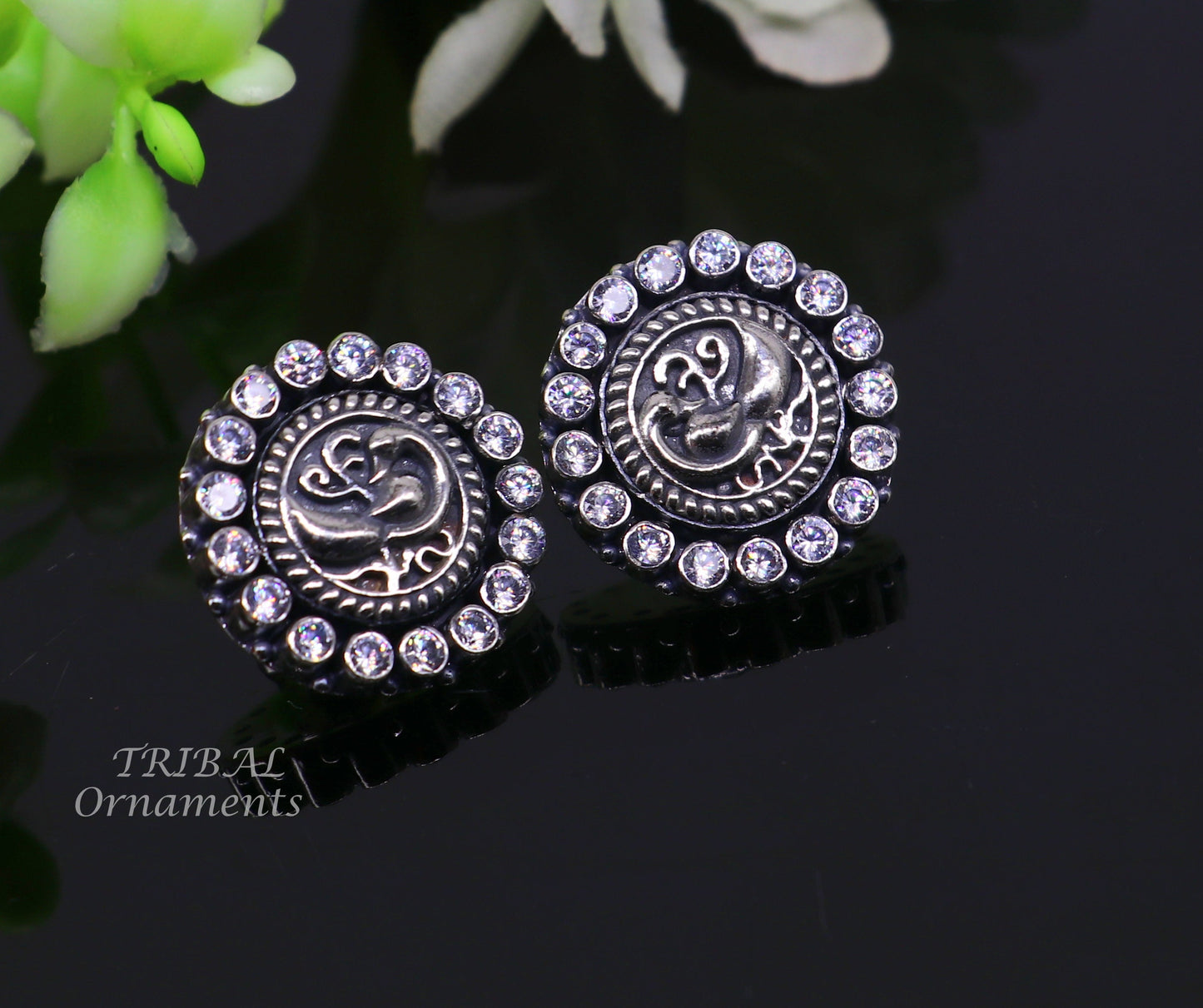 925 sterling handmade stylish vintage design single cz stone silver stud earring, best daily use vintage style jewelry from India s1072 - TRIBAL ORNAMENTS