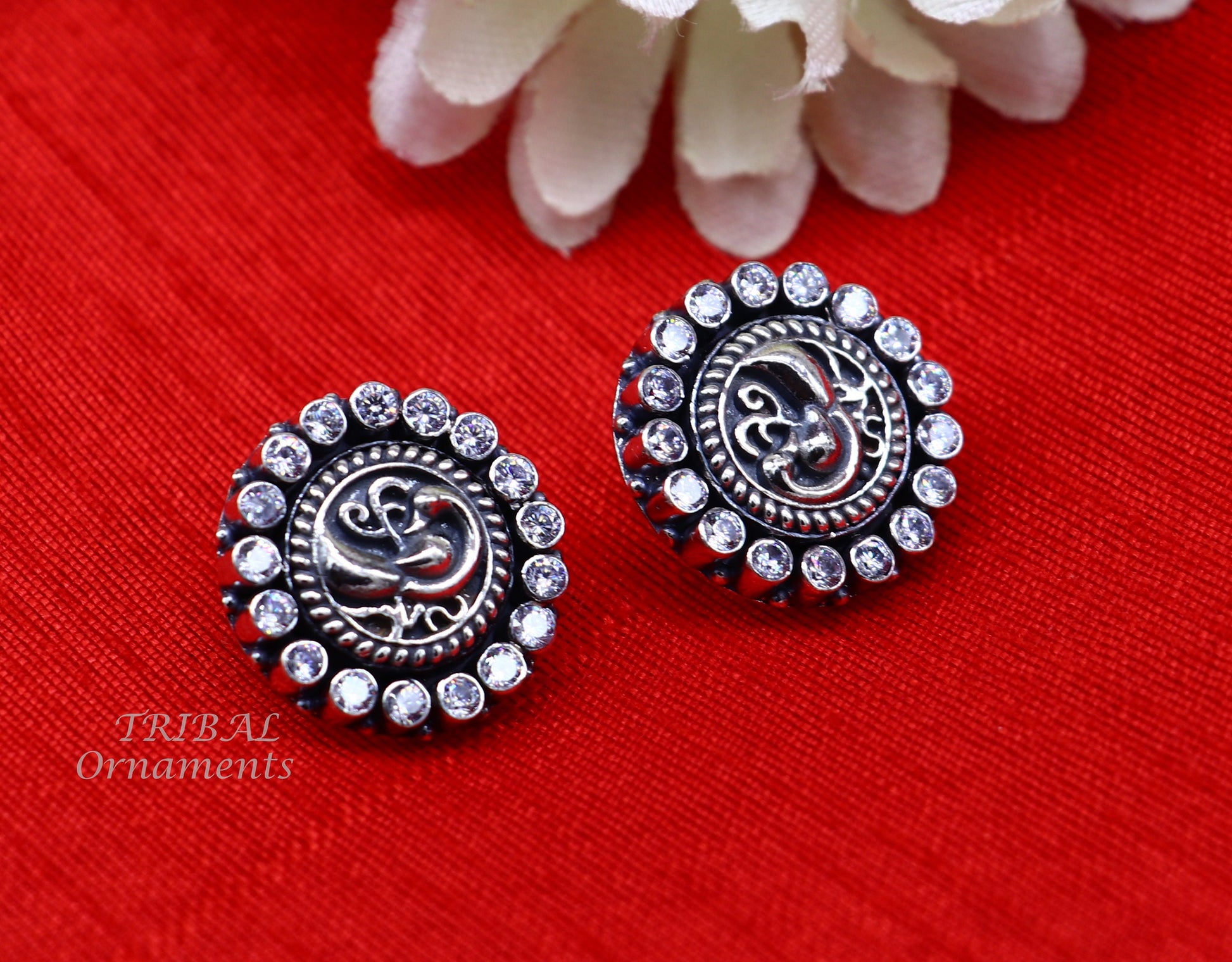 925 sterling handmade stylish vintage design single cz stone silver stud earring, best daily use vintage style jewelry from India s1072 - TRIBAL ORNAMENTS