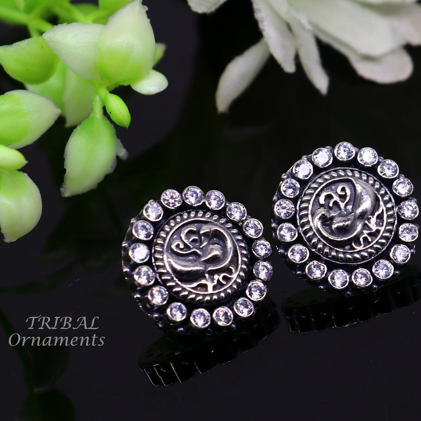 925 sterling handmade stylish vintage design single cz stone silver stud earring, best daily use vintage style jewelry from India s1072 - TRIBAL ORNAMENTS