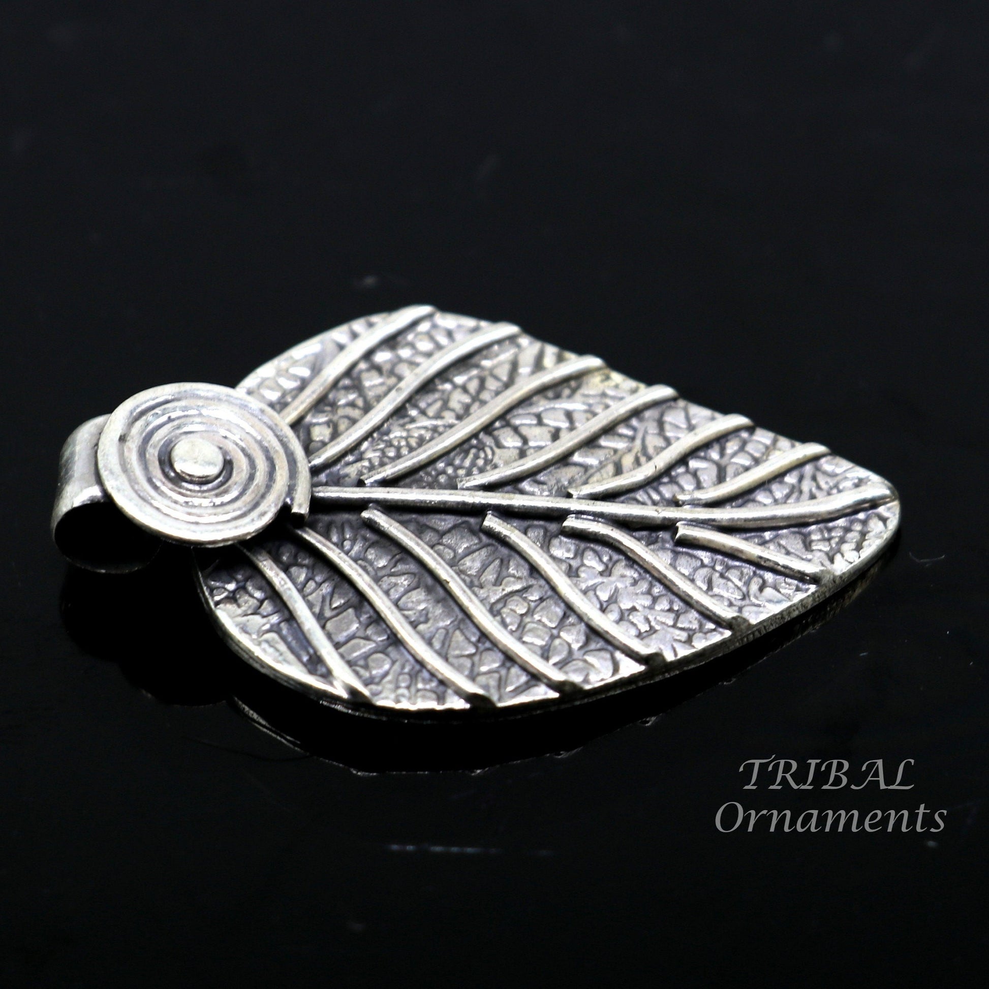 925 sterling silver tree leaf design pendant excellent Vintage chitai/nakshi work design handmade ethnic belly dance jewelry nsp480 - TRIBAL ORNAMENTS