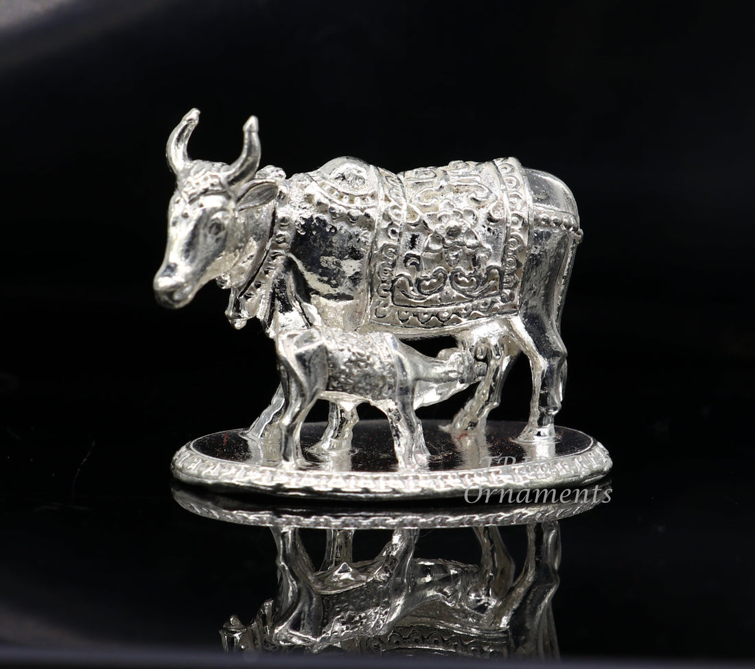 Divine cow with calf 925 sterling silver vintage Nakshi work design Kamdhenu cow, deity's cow, wishing cow, silver worshipping puja art558 - TRIBAL ORNAMENTS