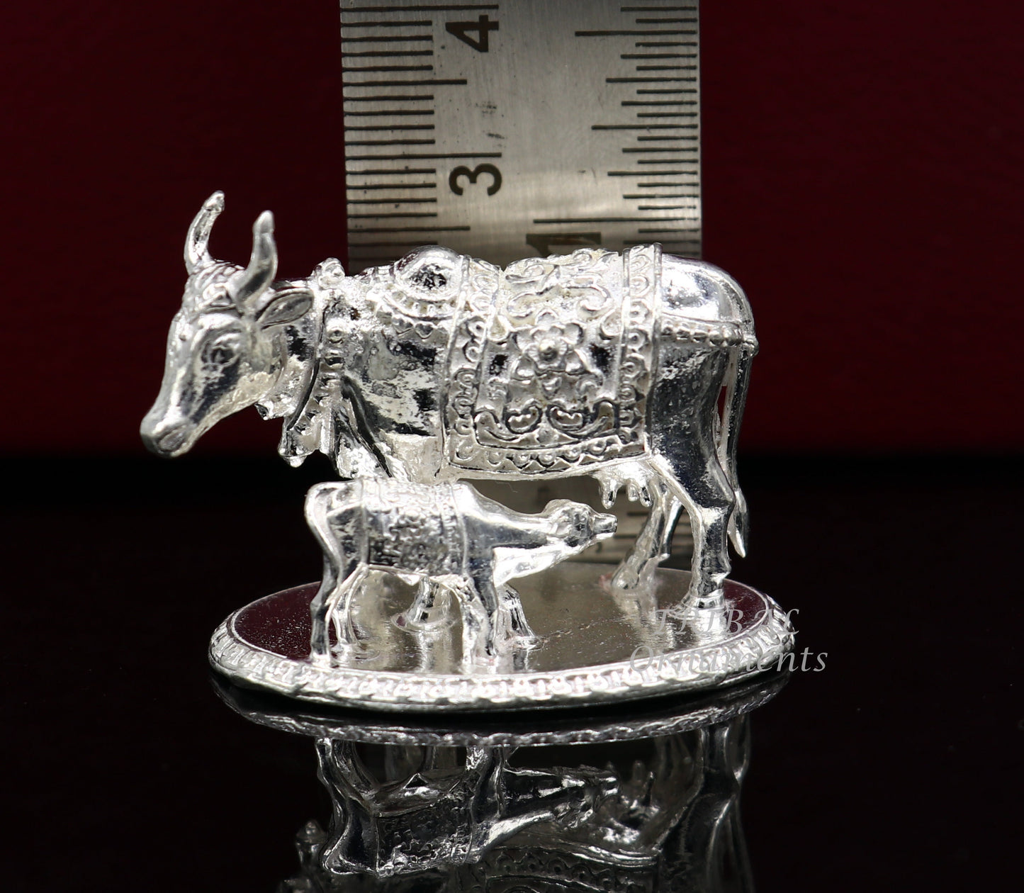 Divine cow with calf 925 sterling silver vintage Nakshi work design Kamdhenu cow, deity's cow, wishing cow, silver worshipping puja art558 - TRIBAL ORNAMENTS