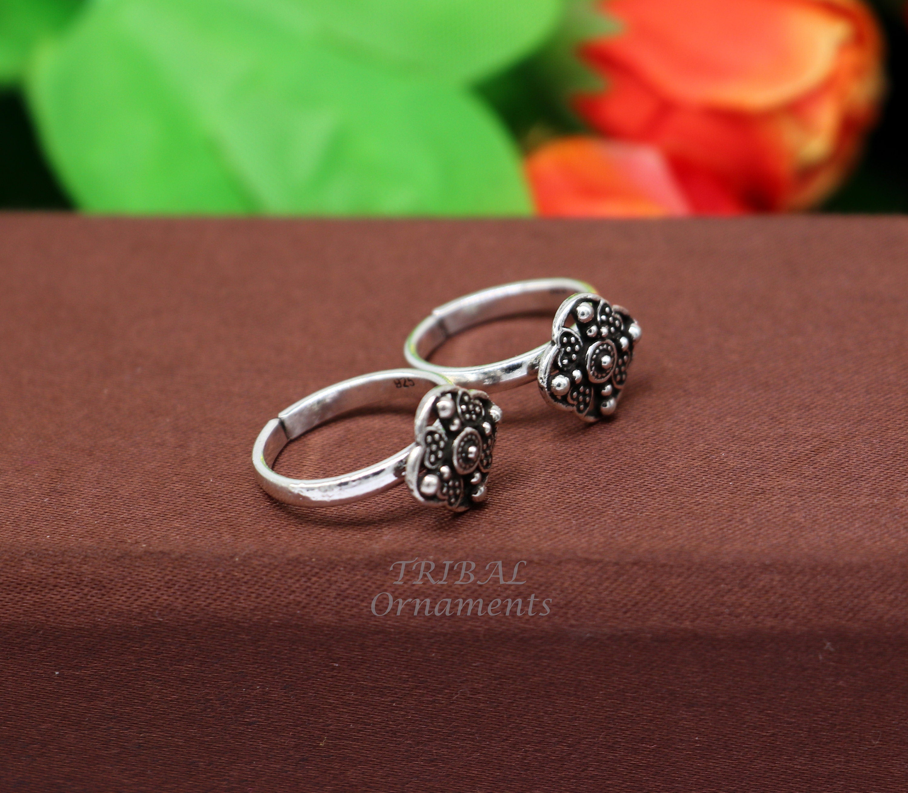 Silver Plated Floral Design Adjustable Red Color Toe Ring