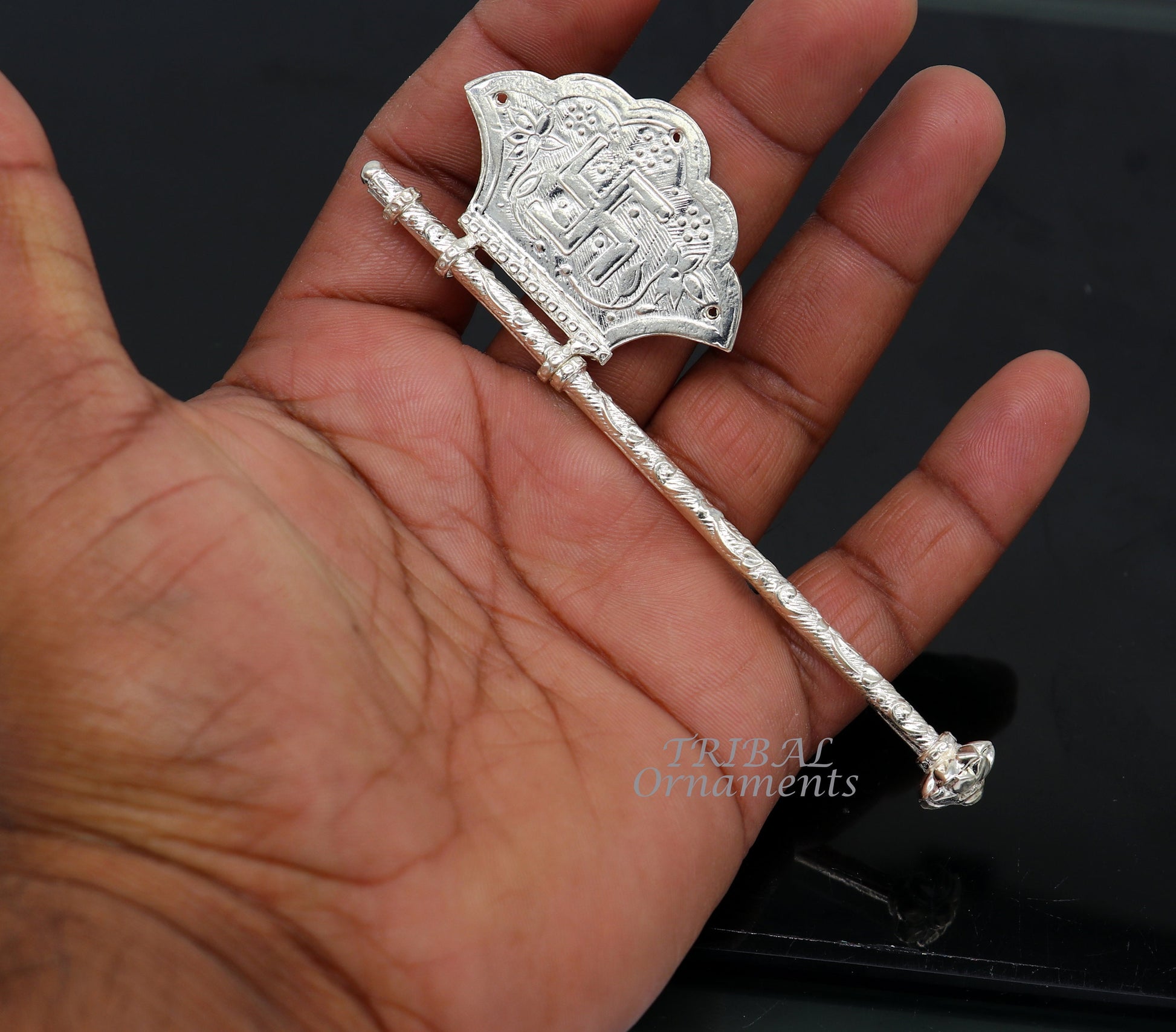 Sterling silver pankhi, floral design small fan or pankhi for god puja, best gifting to laddu gopala krishna, silver hand driven fan su963 - TRIBAL ORNAMENTS