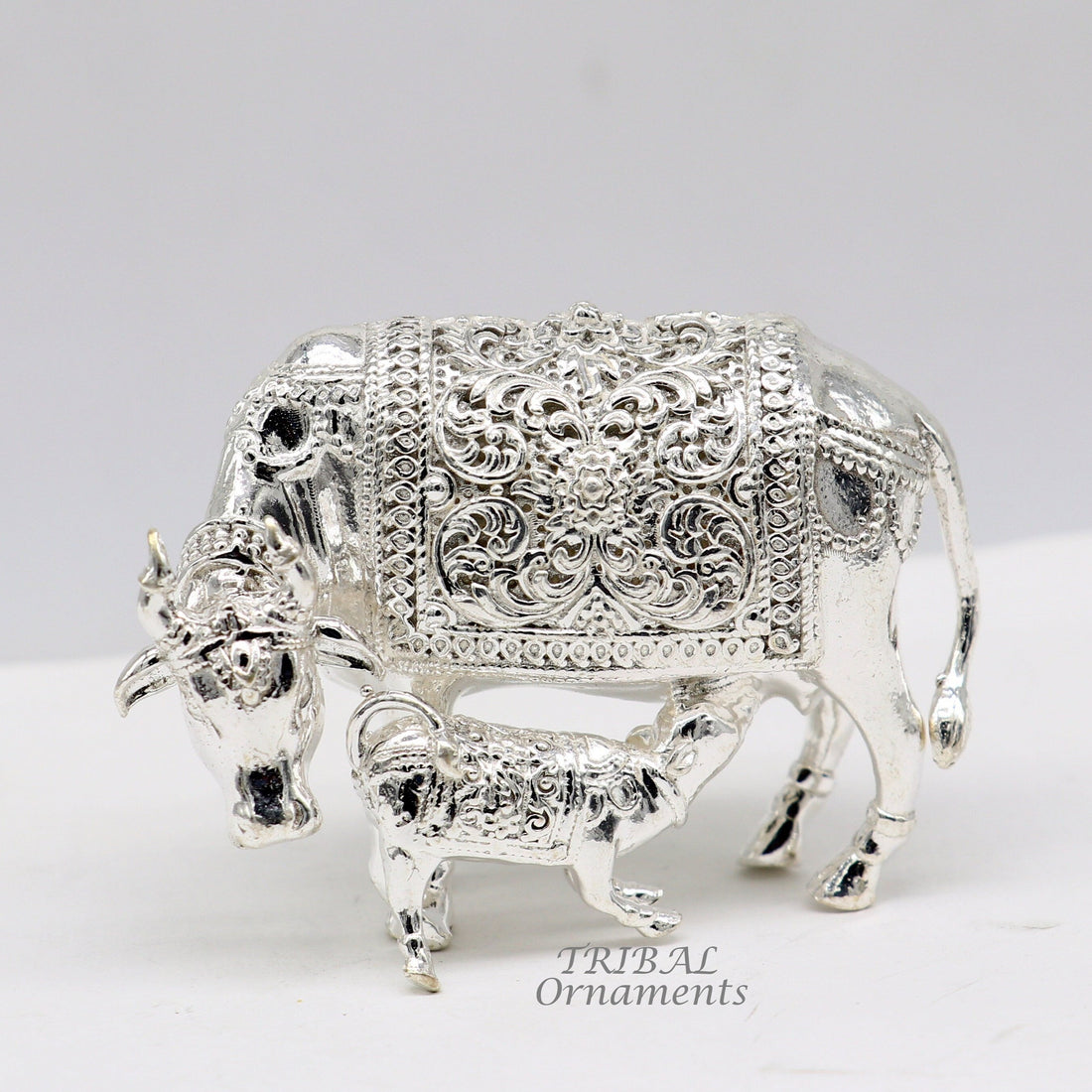 Divine cow and calf 925 sterling silver vintage design Kamdhenu cow, deity's cow, wishing cow, silver cow for wealth and prosperity  art588 - TRIBAL ORNAMENTS