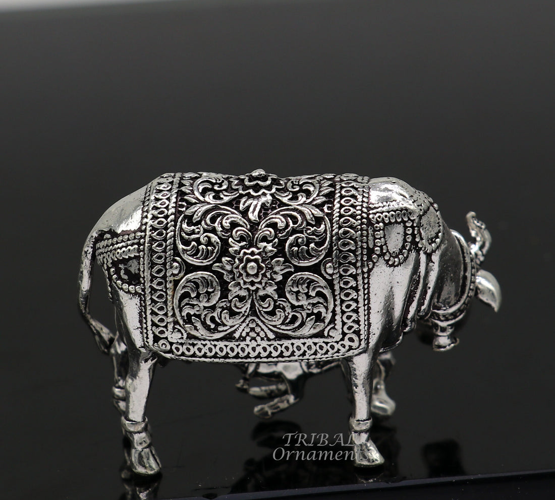 Divine cow and calf 925 sterling silver vintage design Kamdhenu cow, deity's cow, wishing cow, silver cow for wealth and prosperity  art589 - TRIBAL ORNAMENTS