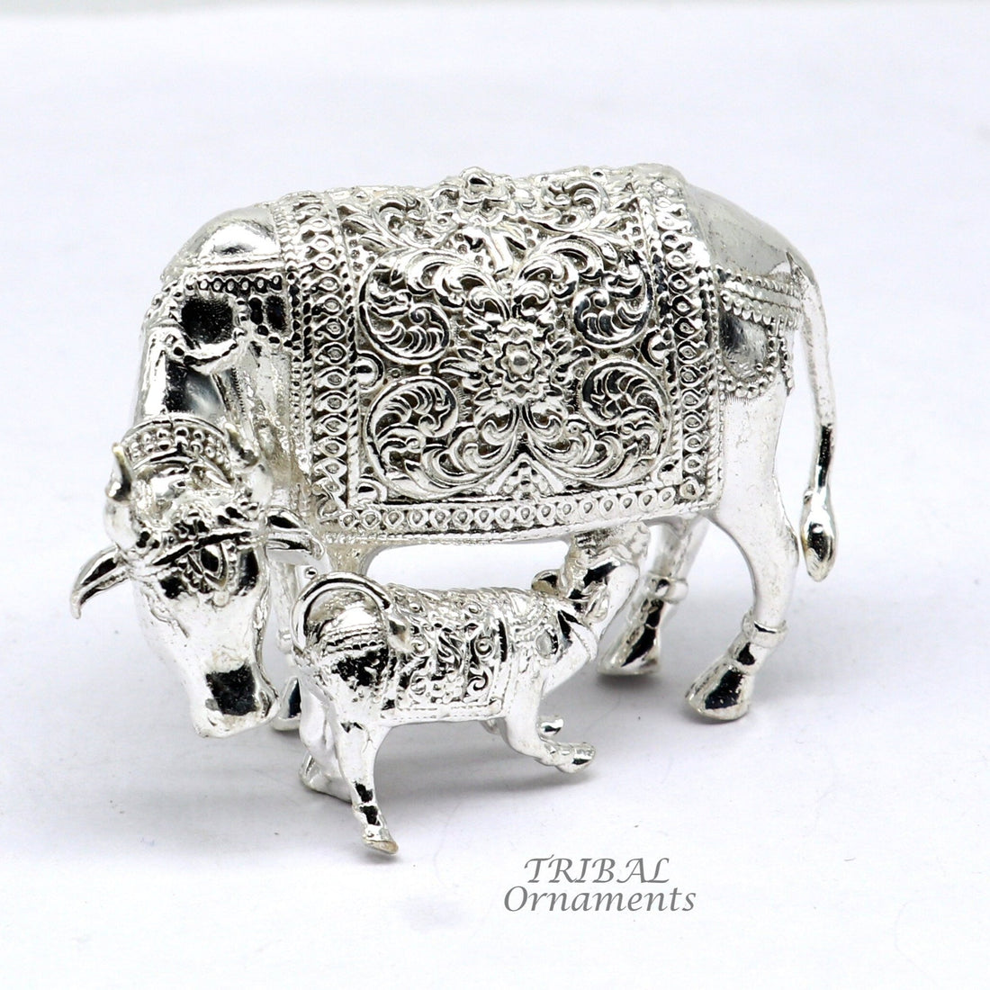 Divine cow and calf 925 sterling silver vintage design Kamdhenu cow, deity's cow, wishing cow, silver cow for wealth and prosperity  art588 - TRIBAL ORNAMENTS