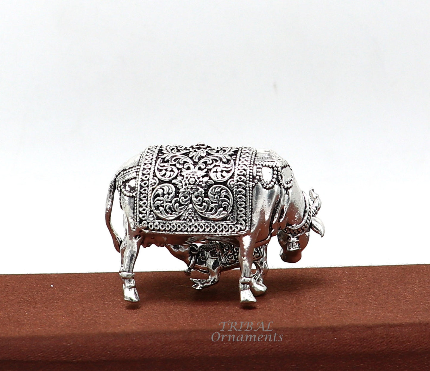 Divine cow and calf 925 sterling silver vintage design Kamdhenu cow, deity's cow, wishing cow, silver cow for wealth and prosperity  art589 - TRIBAL ORNAMENTS
