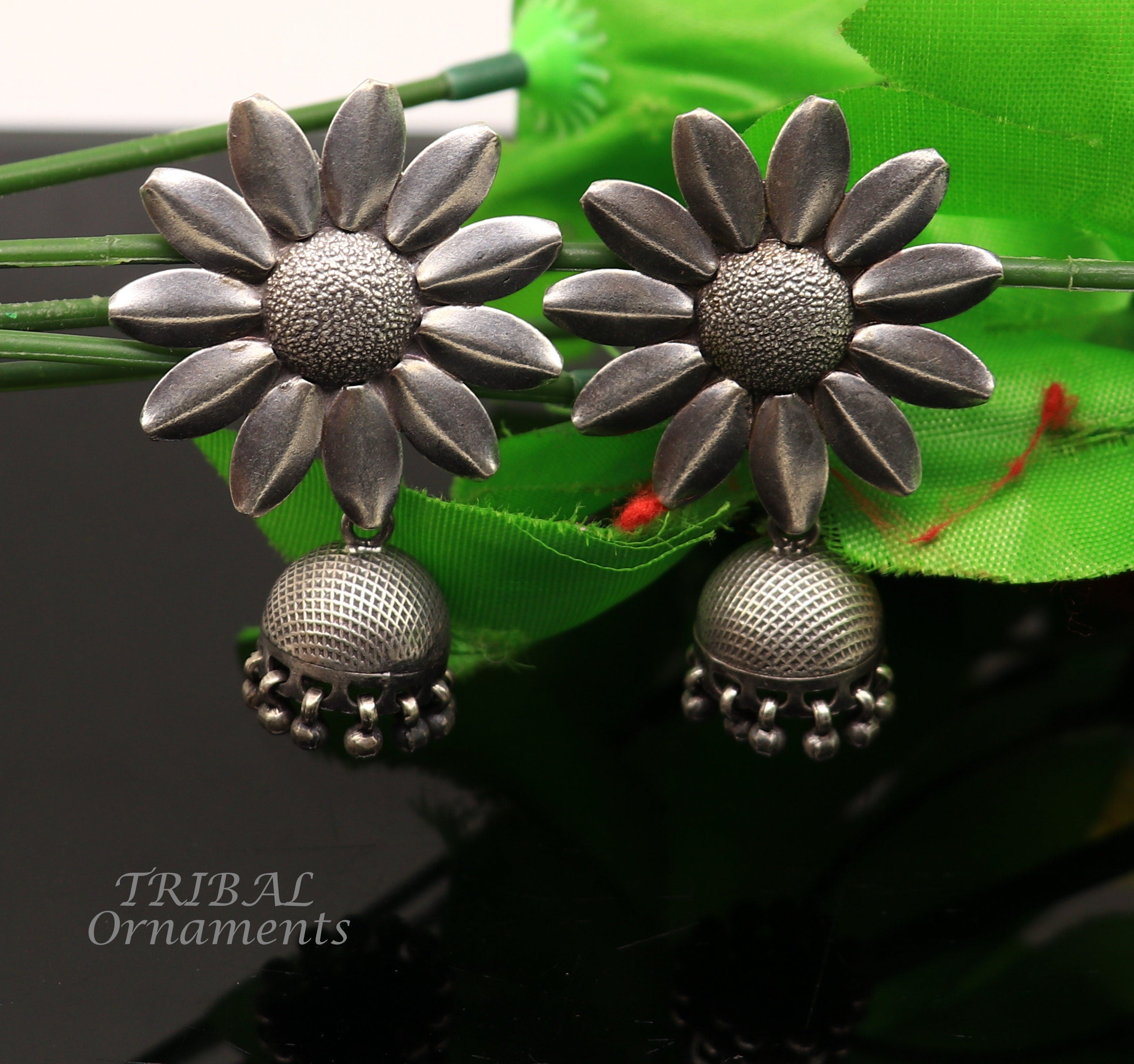 Buy Peora Silver-Plated Kundan Pearl Royal Big Round Stud Earrings Online  At Best Price @ Tata CLiQ