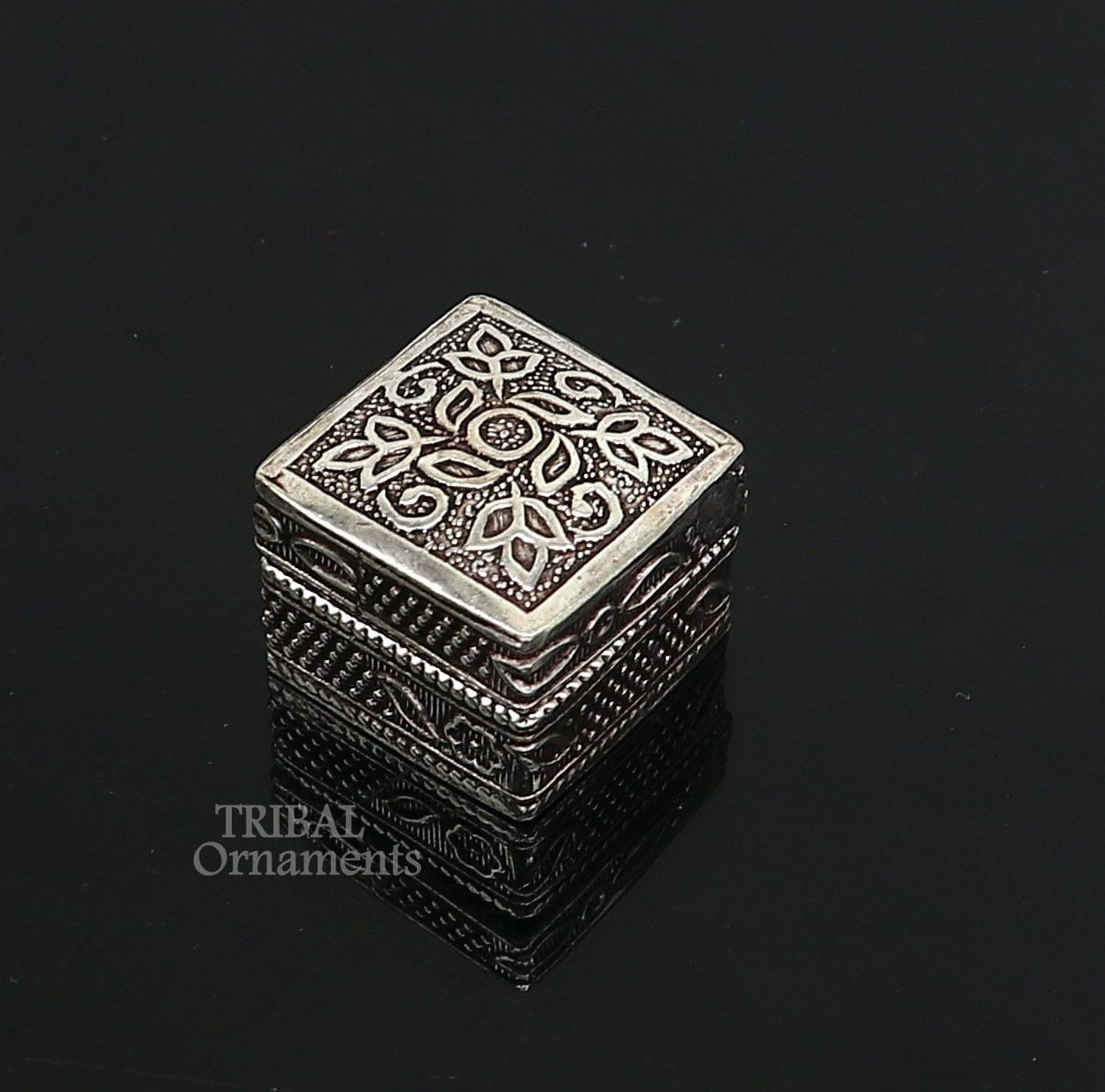 Vintage design 925 sterling  silver handmade trinket box, eye kajal box, container box, kumkum box, sindur box, best brides gift stb739 - TRIBAL ORNAMENTS