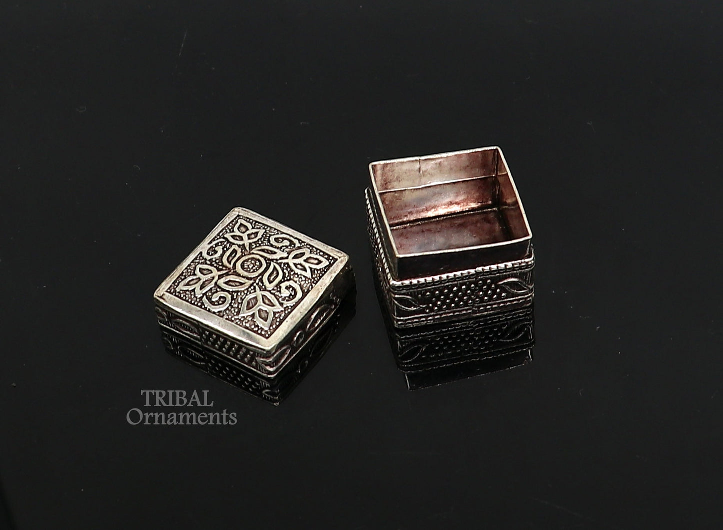 Vintage design 925 sterling  silver handmade trinket box, eye kajal box, container box, kumkum box, sindur box, best brides gift stb739 - TRIBAL ORNAMENTS