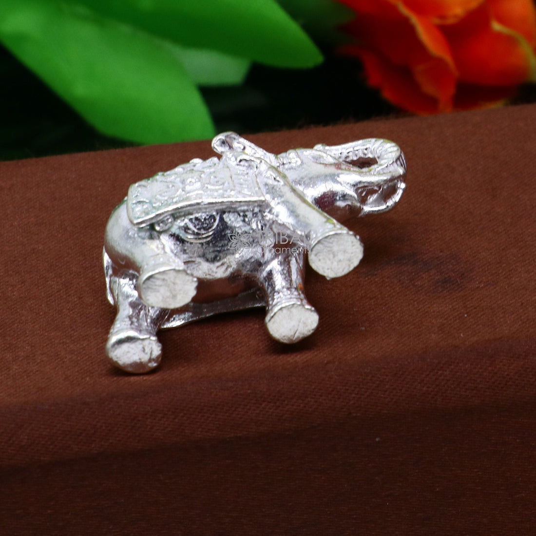 Fully solid 925 Sterling silver Elephant statue/ figurine sculpture, best gifting or puja article figurine for wealth and prosperity art607 - TRIBAL ORNAMENTS